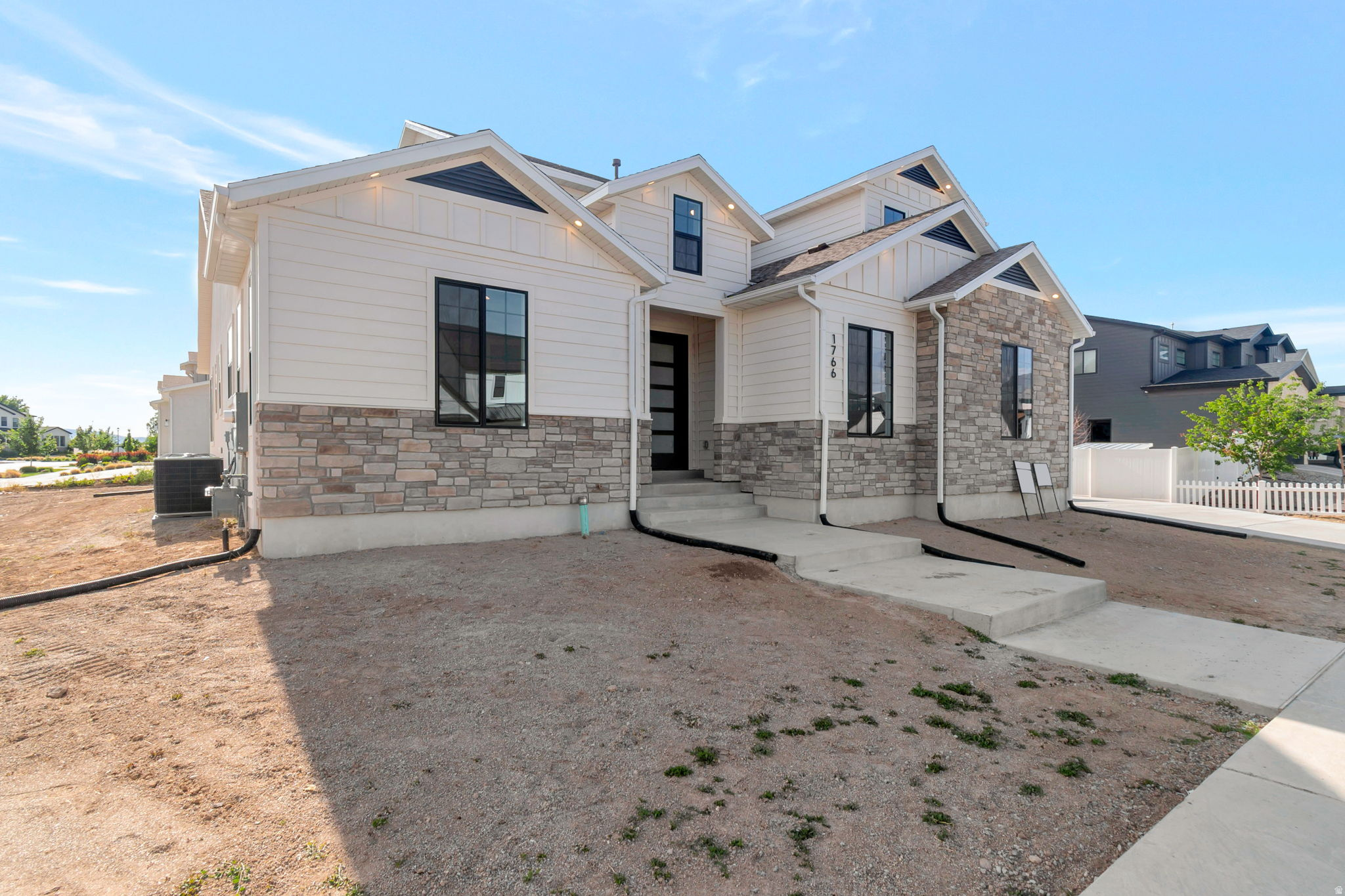 Check out this to be build 5,600 sqft 2-story. Home will be built on .31 acre lot near Spanish Fork canyon. Breath taking views of the mountains and easy access to SR6 and I-15. This 4 bedroom, 3.5 bathroom home offers an open floor plan, large kitchen and dining room. Kitchen is built with custom cabinets, range hood and large island. Quarts counter tops, gas cooktop and custom range hood. 9' ceilings throughout home. Spacious loft overing looking living area. Large master suite with separate tub and shower. Build this home or bring your own plans. Call agent for more details. Photos are examples of this home and may vary from finished product. Floor plans are artist renditions and are subject to change.