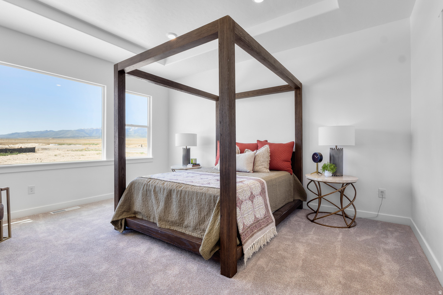 MOUNTAINSIDE ESTATES - Residential