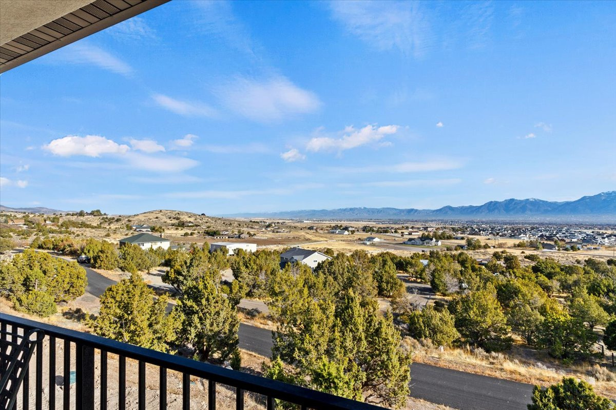 HI-COUNTRY ESTATES - Residential