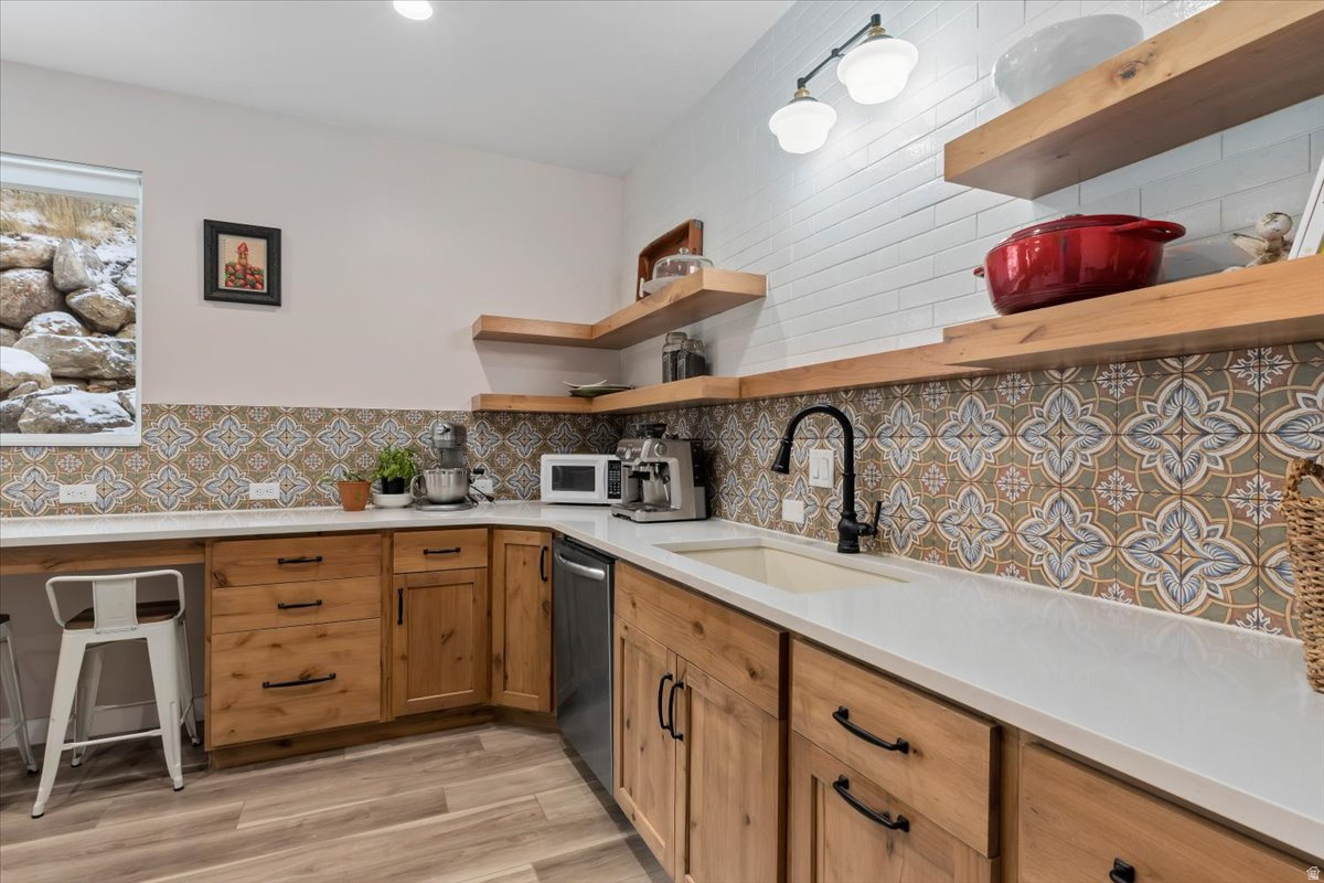 HI-COUNTRY ESTATES - Residential