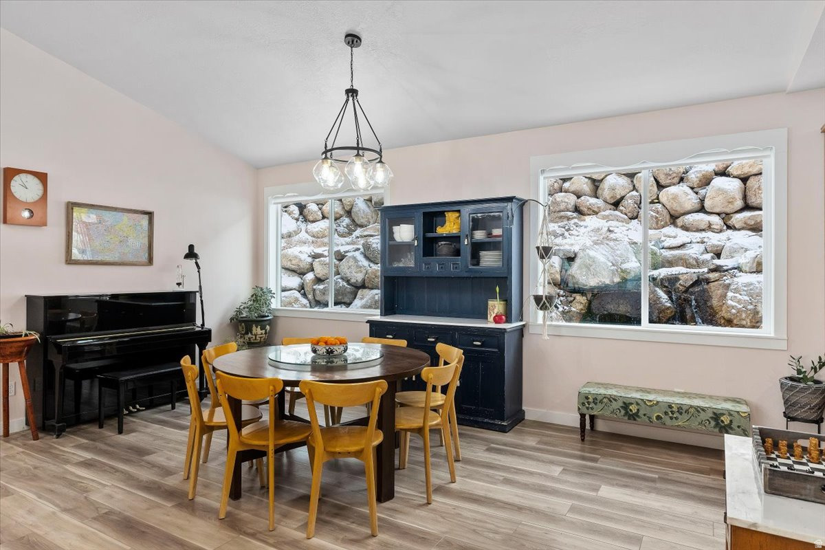 HI-COUNTRY ESTATES - Residential