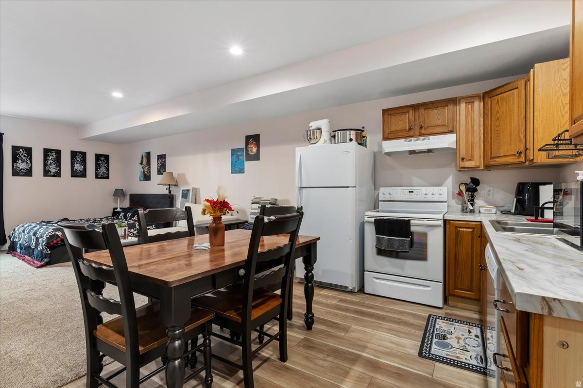 HI-COUNTRY ESTATES - Residential