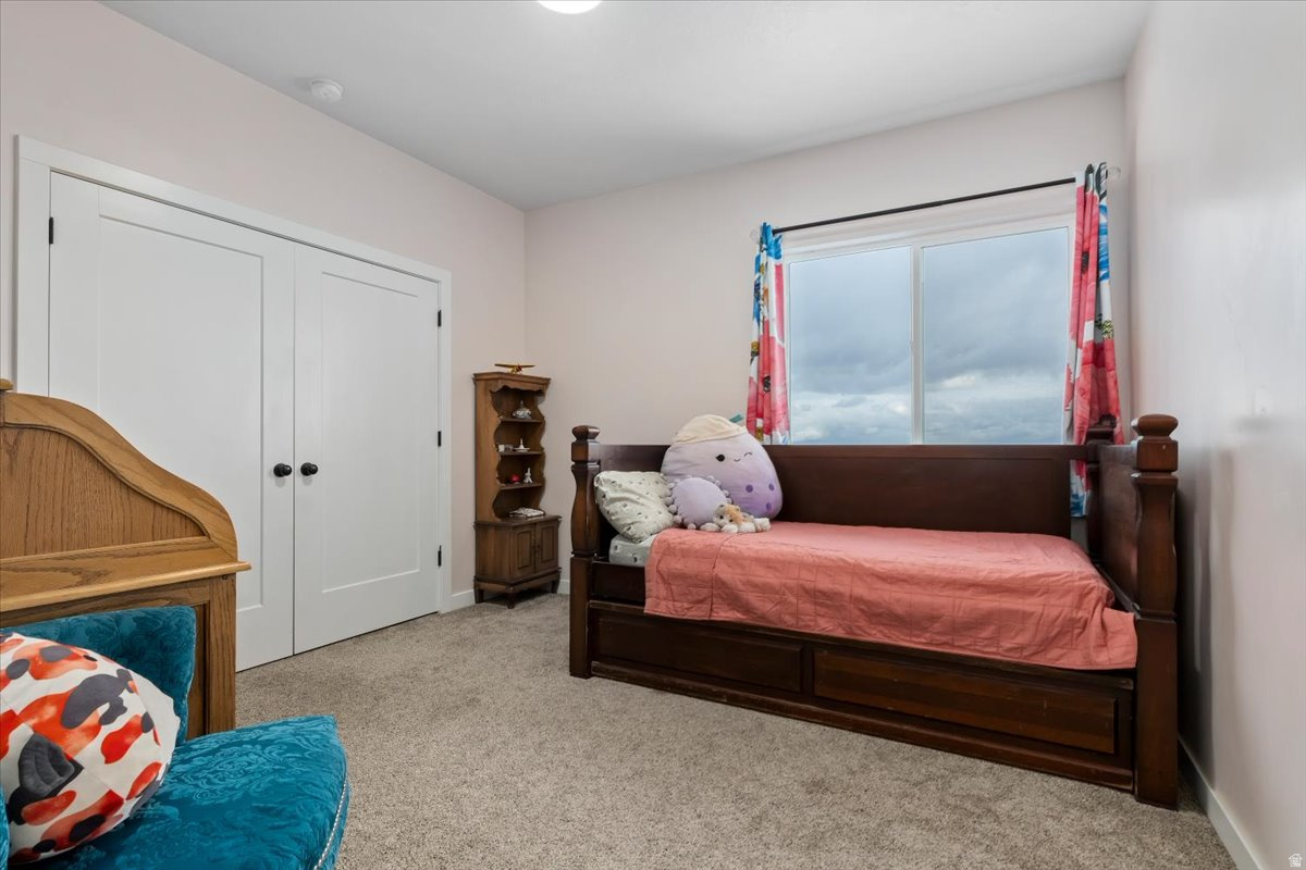 HI-COUNTRY ESTATES - Residential