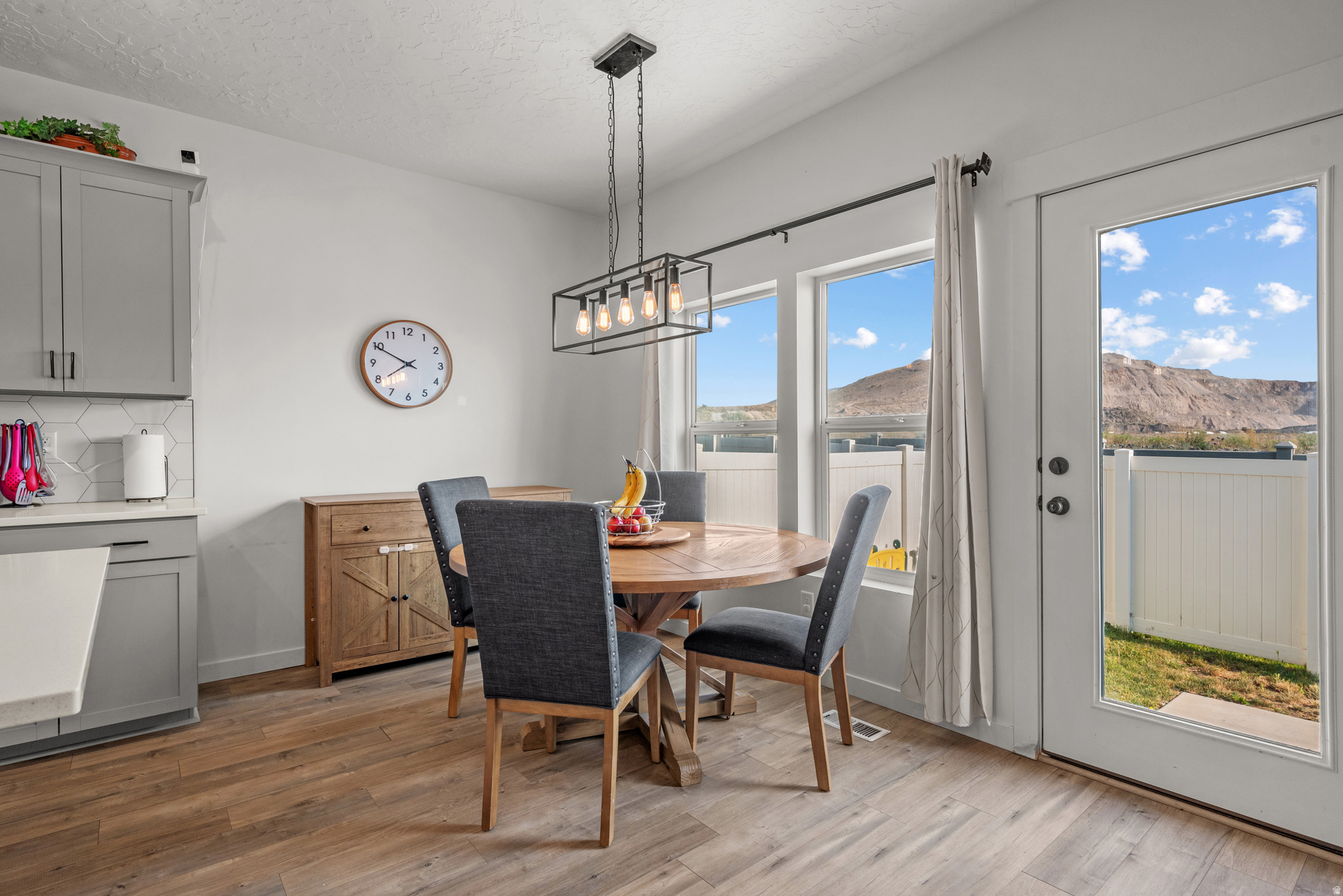 SCENIC MOUNTAIN - Residential