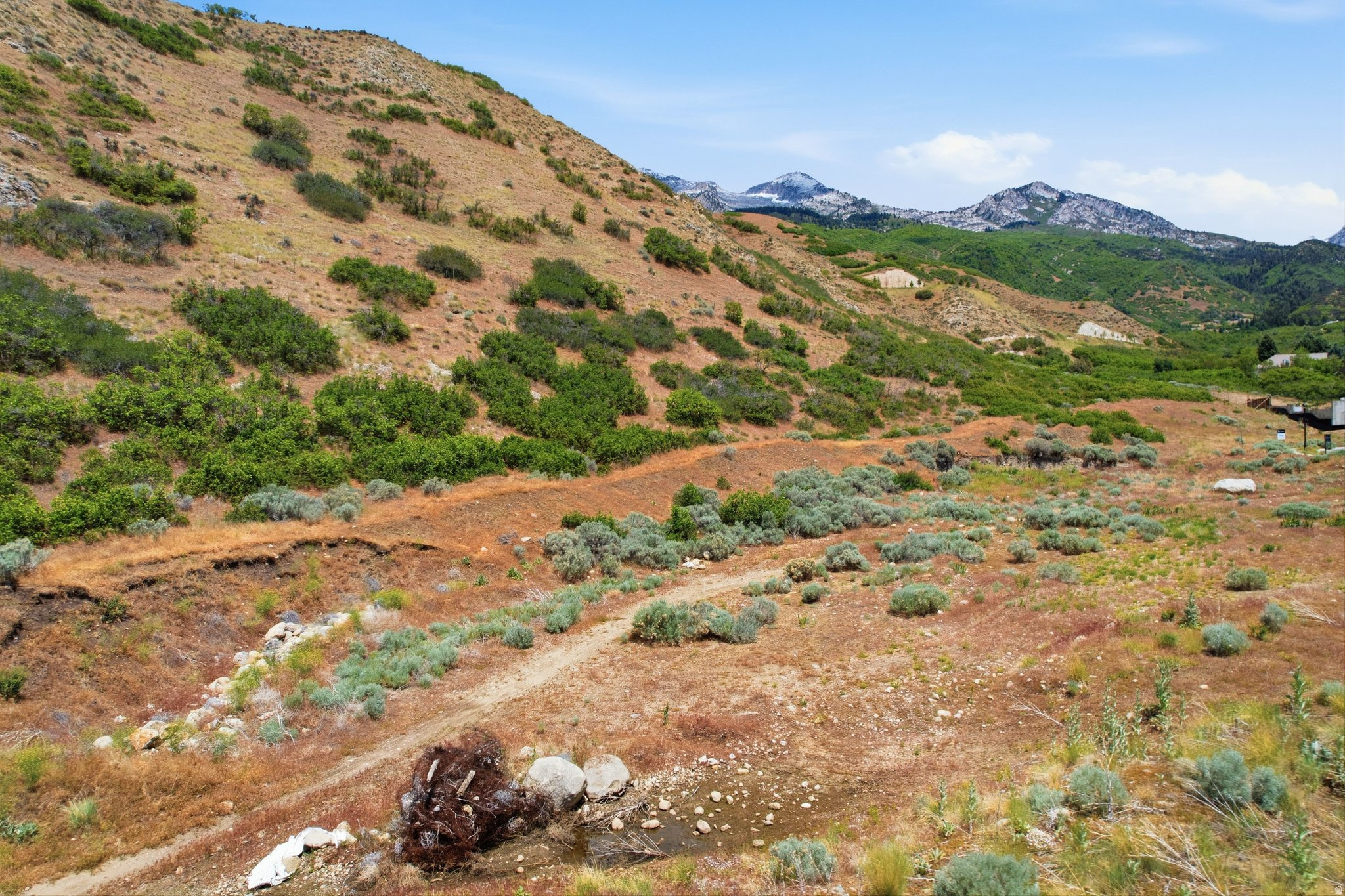 THE RIDGE - Land