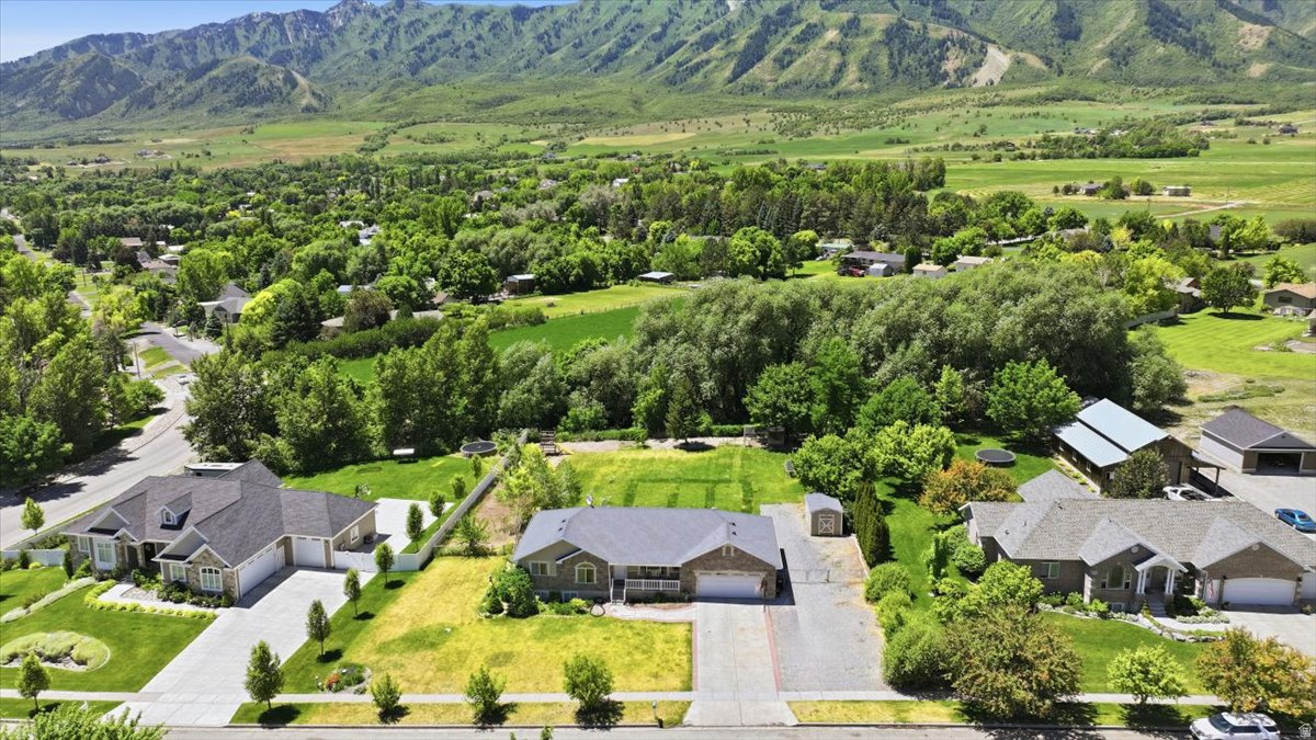 PHEASANT HOLLOW EST - Residential
