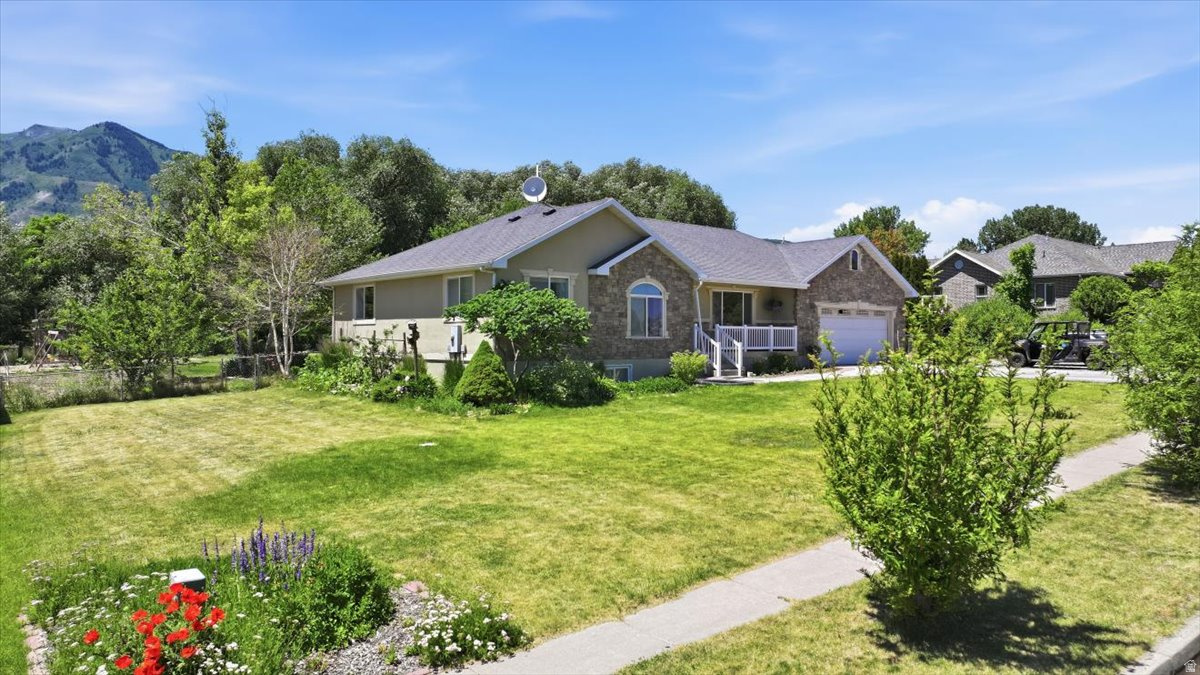 PHEASANT HOLLOW EST - Residential