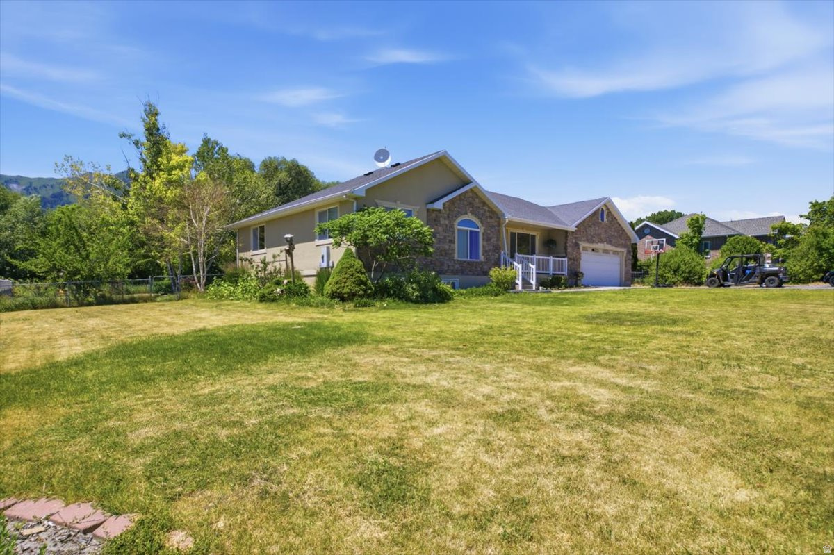 PHEASANT HOLLOW EST - Residential