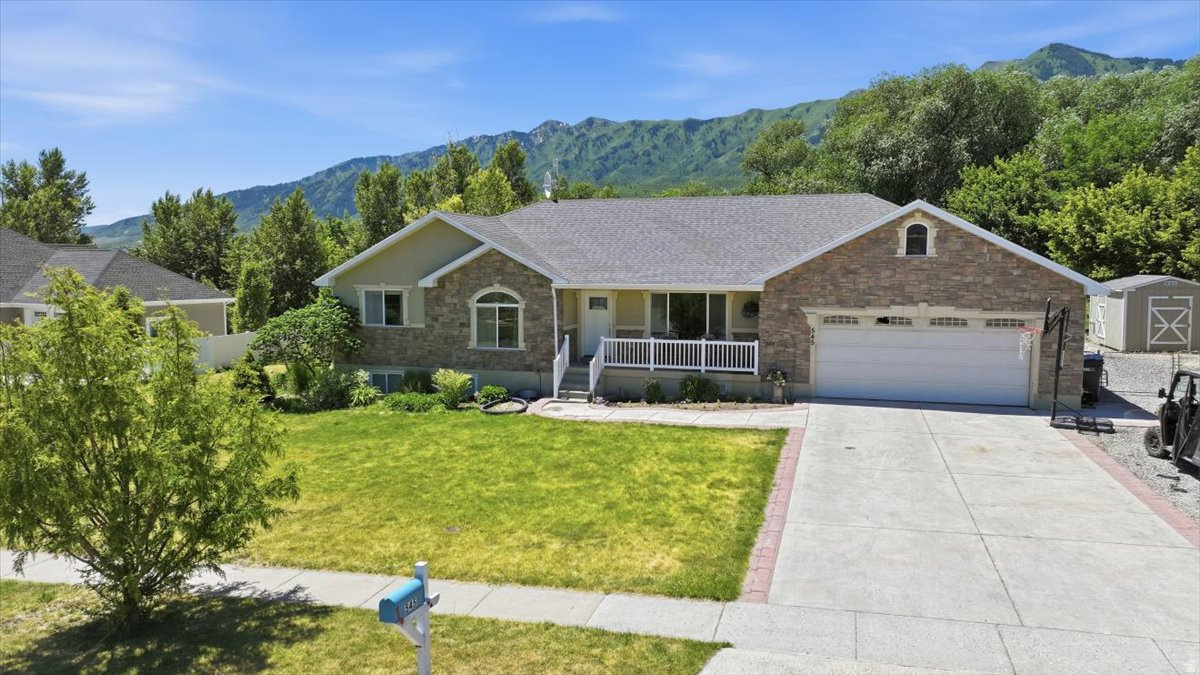 PHEASANT HOLLOW EST - Residential