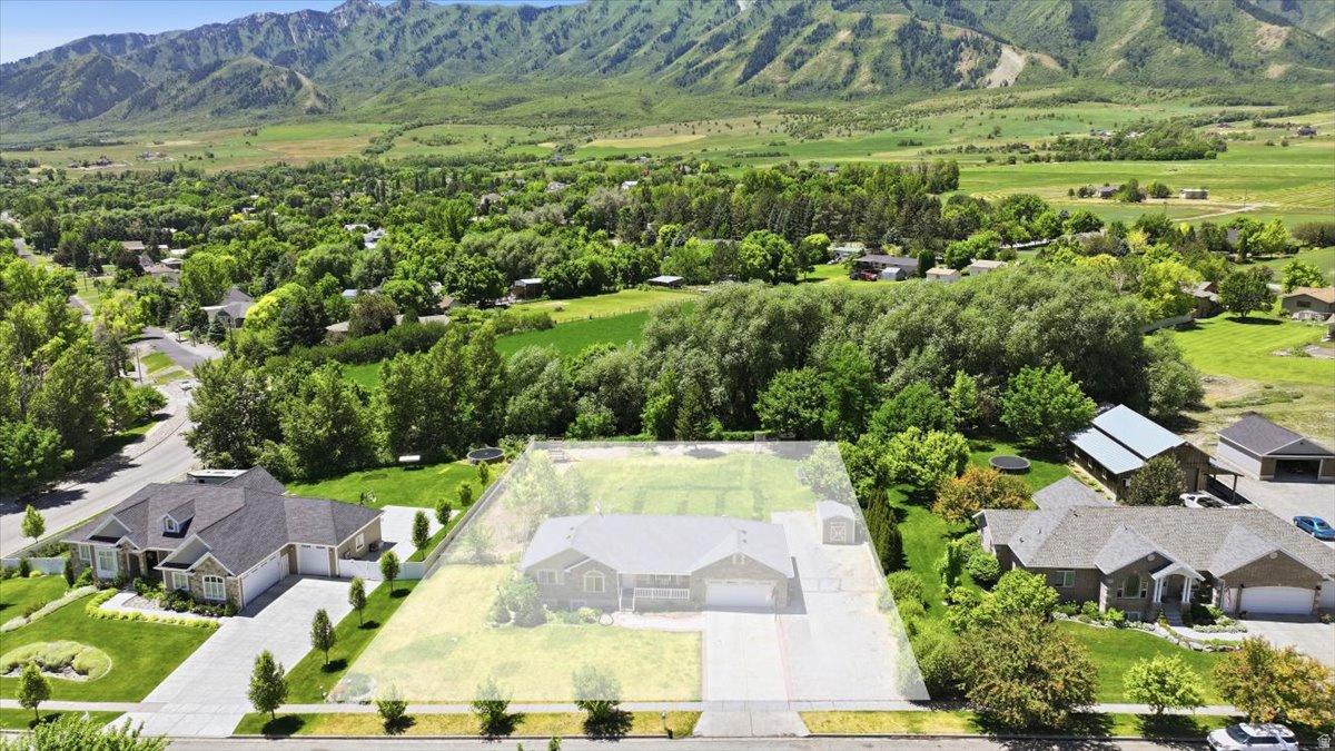 PHEASANT HOLLOW EST - Residential