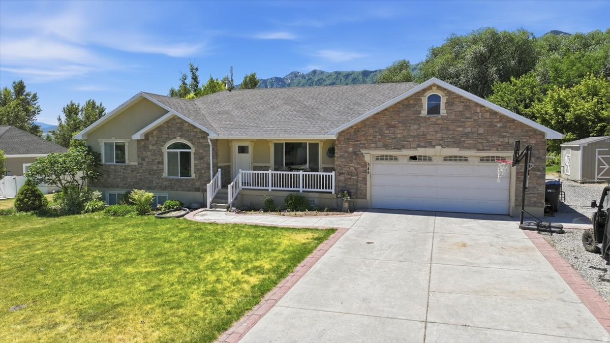PHEASANT HOLLOW EST - Residential