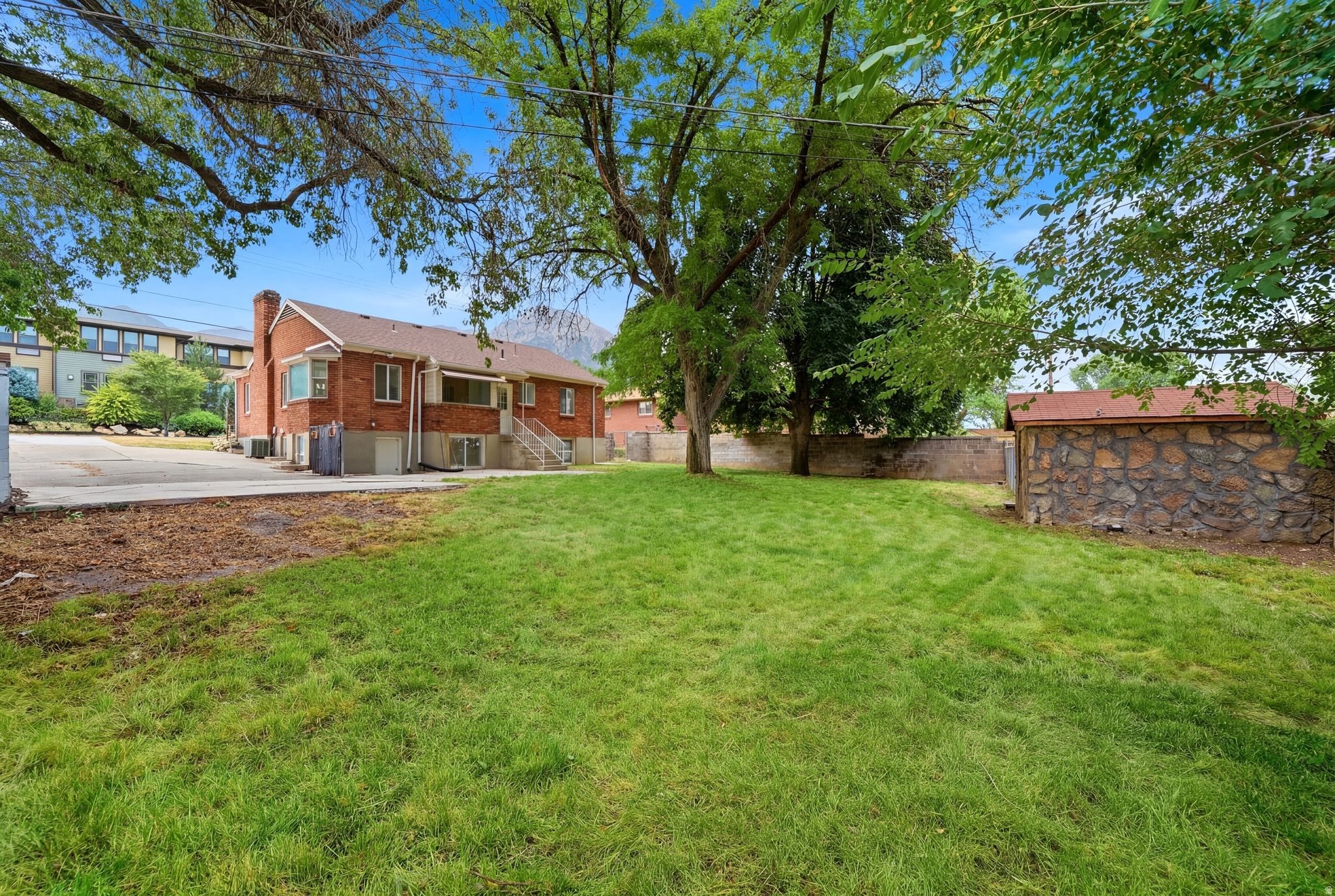 SUNNYSIDE HEIGHTS - Residential