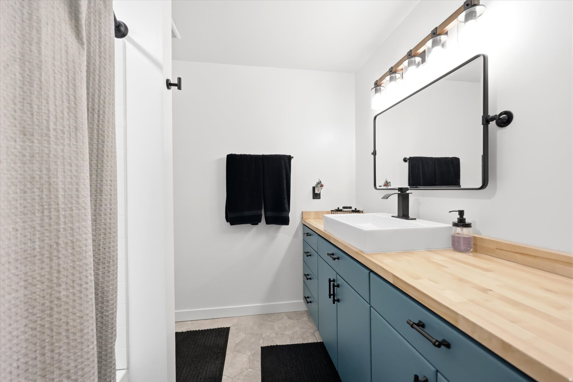 RIVIERA HEIGHTS #2 - Residential