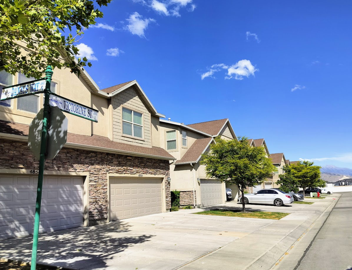 MONARCH MEADOWS - Residential