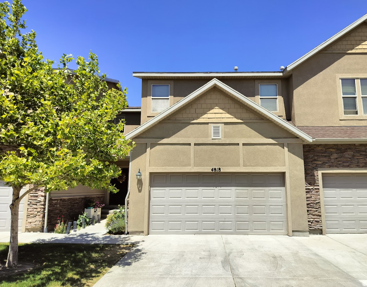 THE VILLAS AT MONARCH MEADOWS - Residential