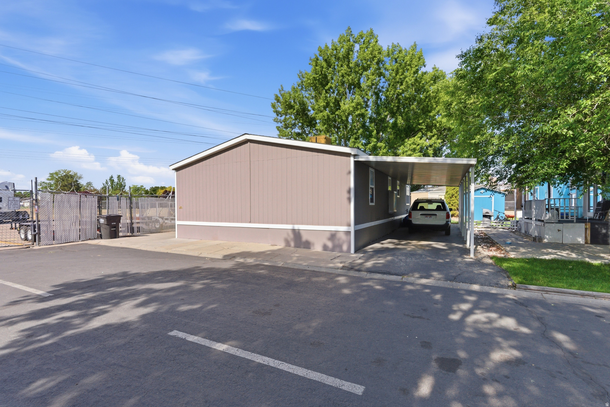 MOUNTAIN VIEW MHC - Residential