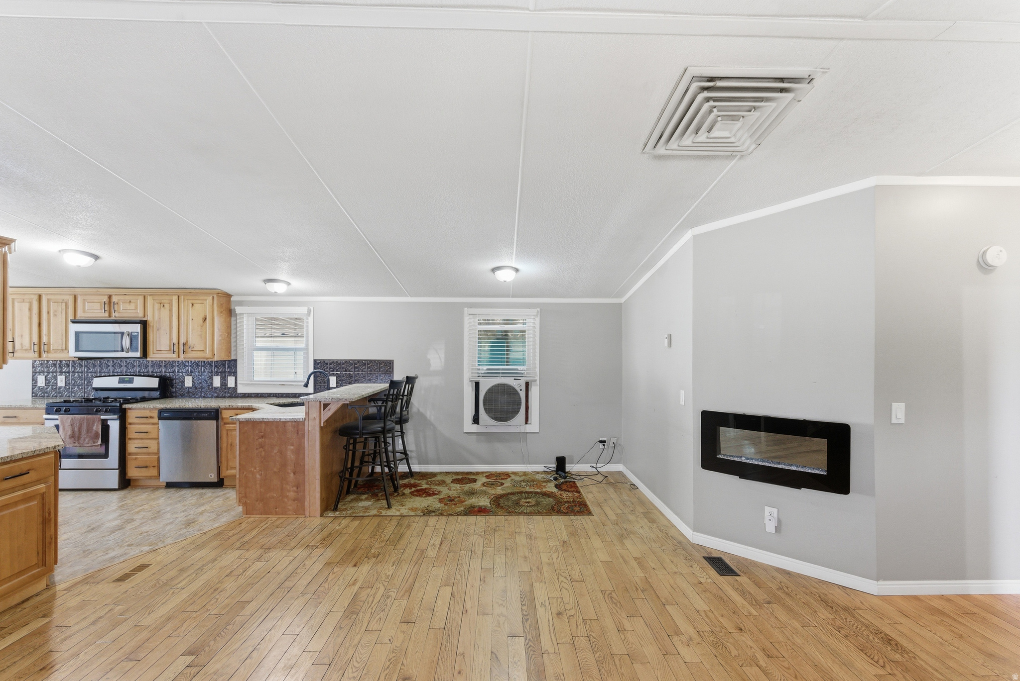 MOUNTAIN VIEW MHC - Residential