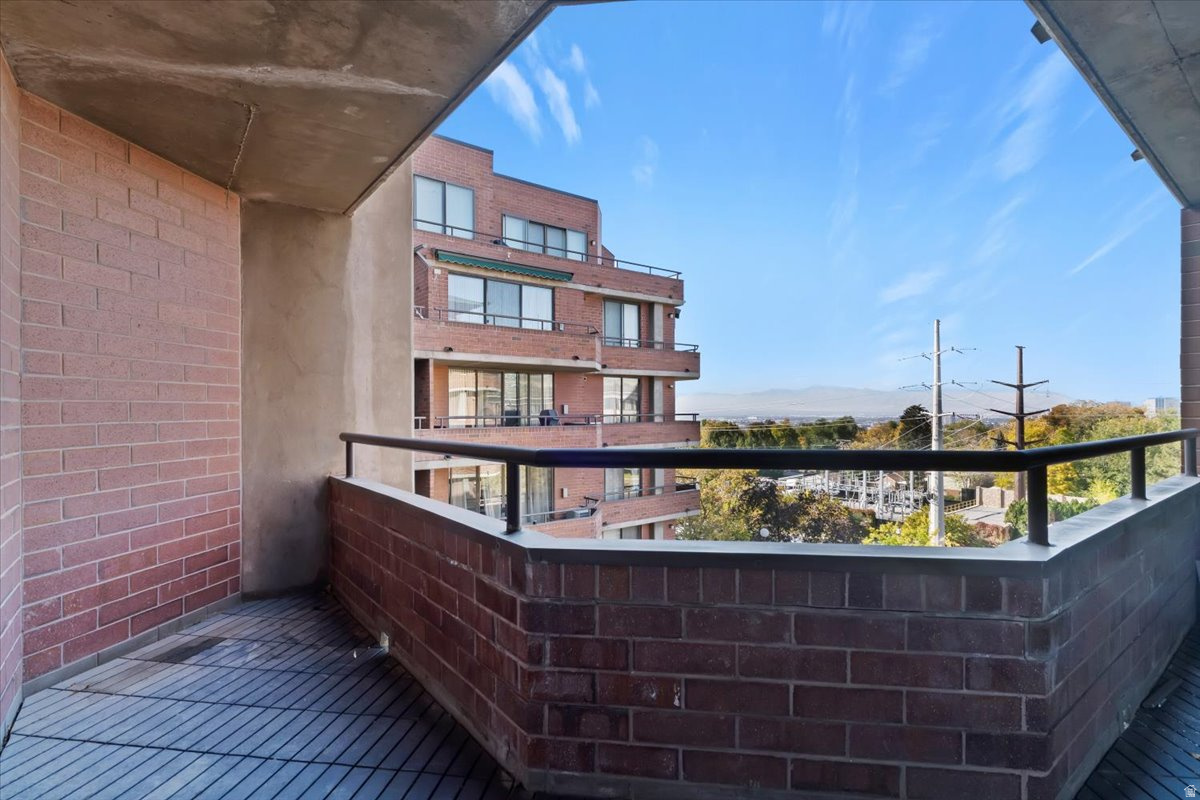 ARLINGTON PLACE - Residential