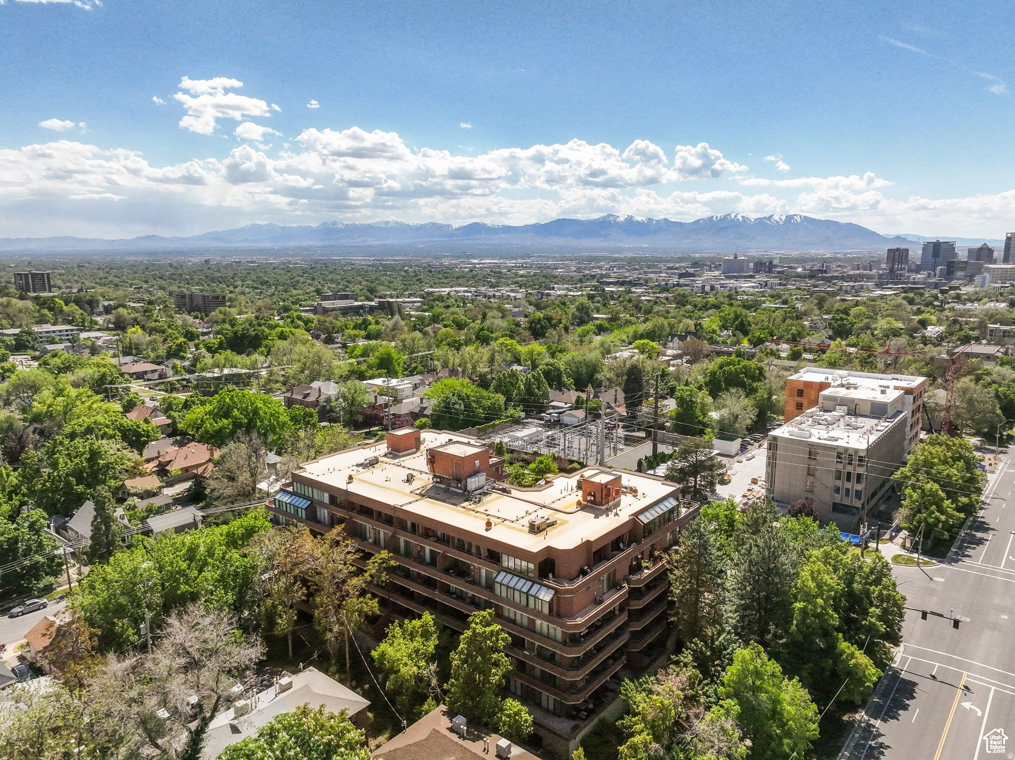 ARLINGTON PLACE - Residential