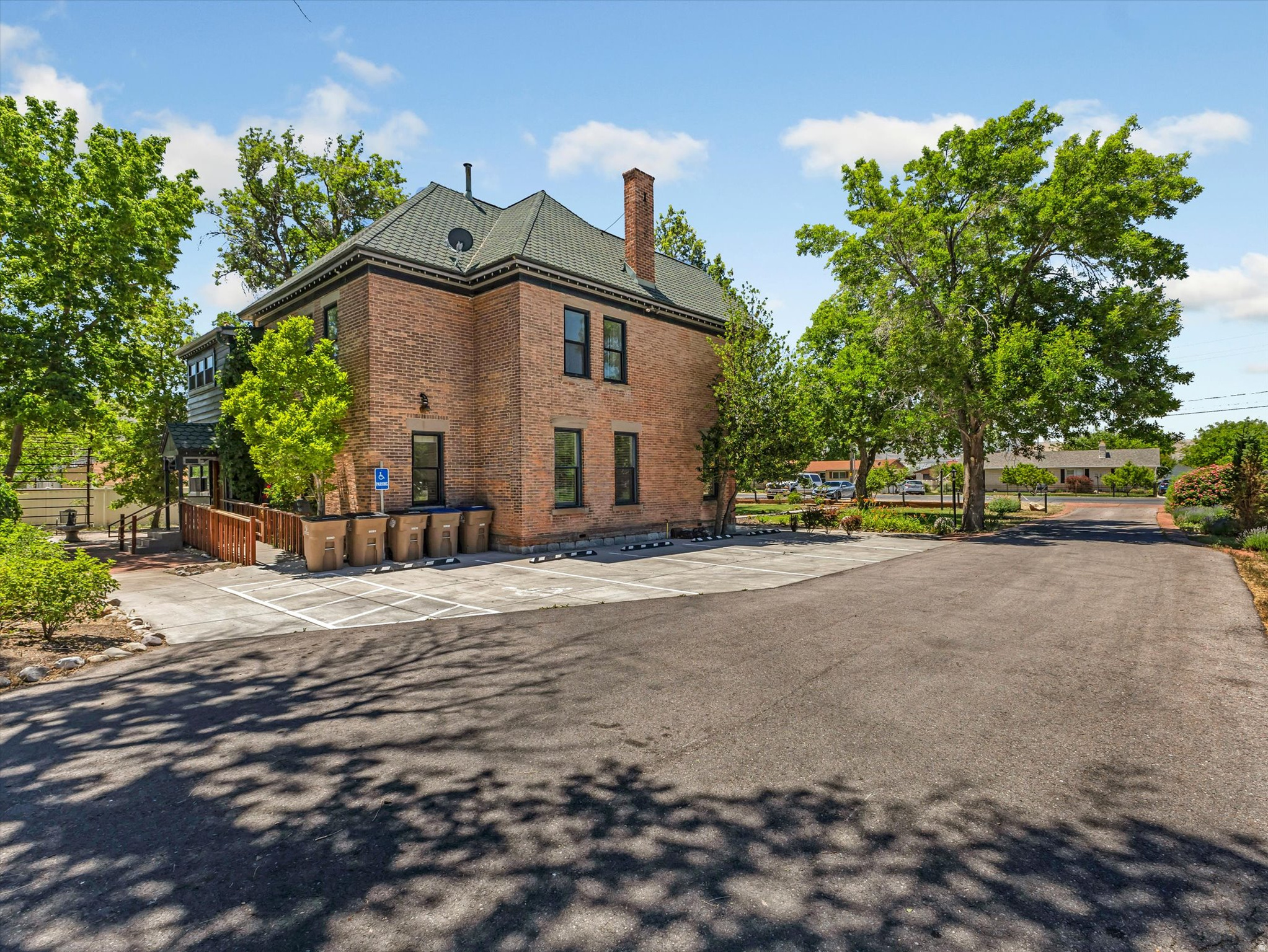 GREENWOOD - Residential