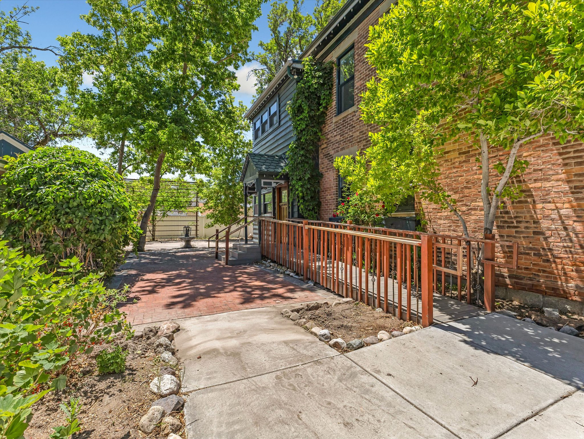 GREENWOOD - Residential