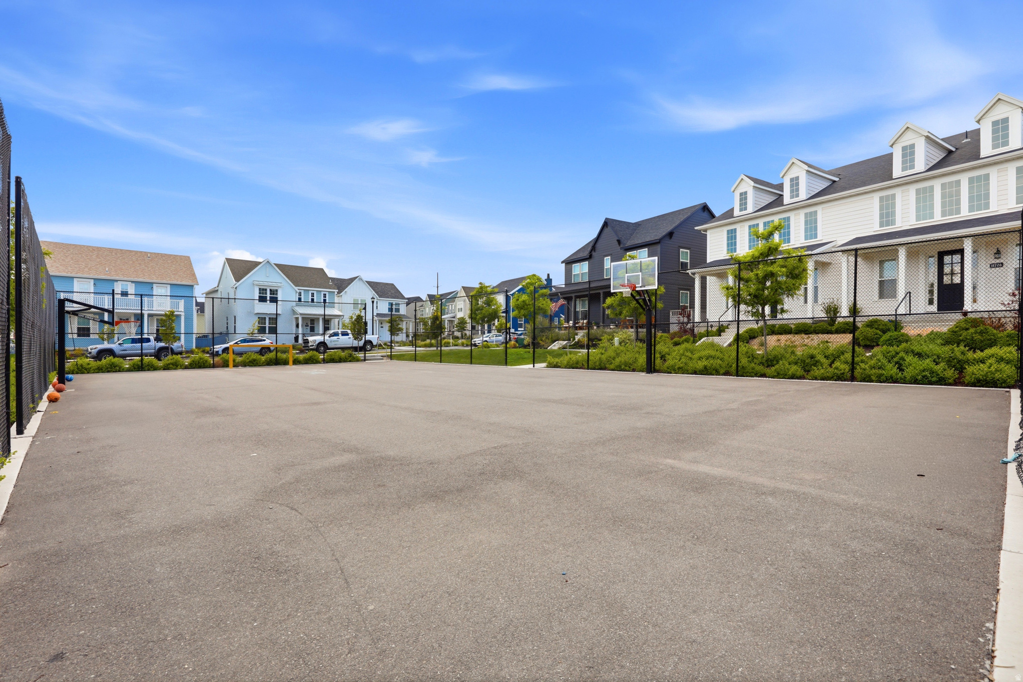 CASCADE VILLAGE AT DAYBREAK - Residential