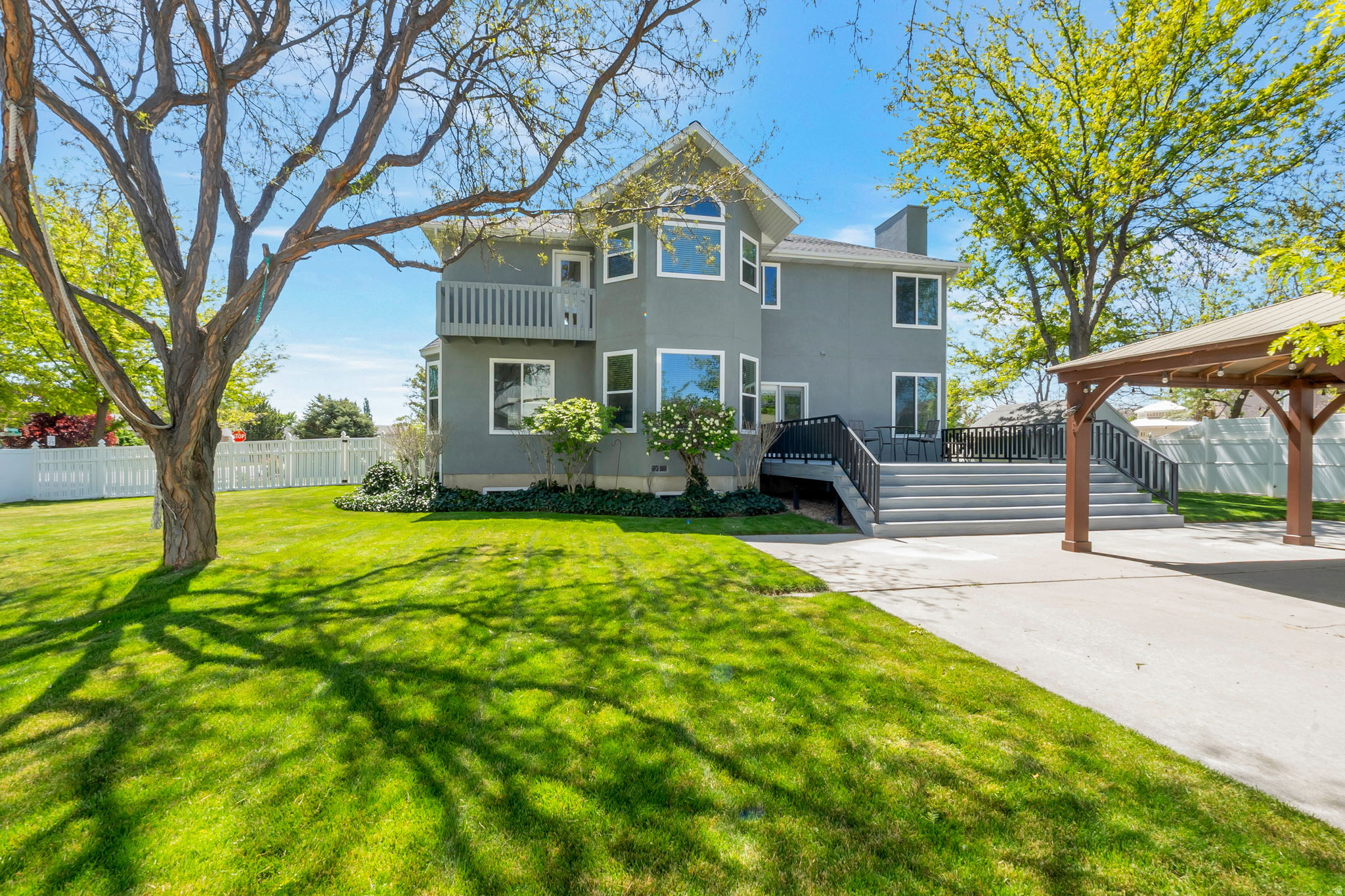 LINCOLN ESTATES - Residential