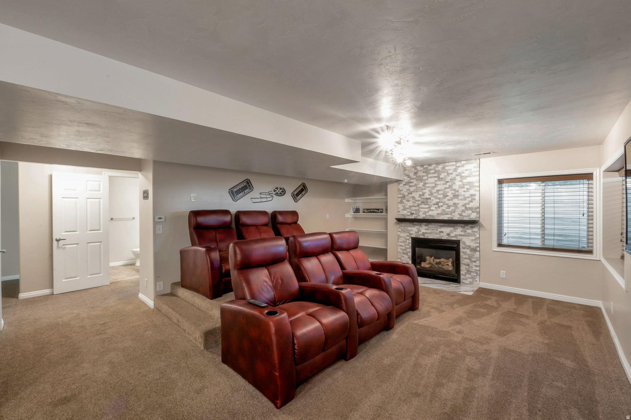 LINCOLN ESTATES - Residential