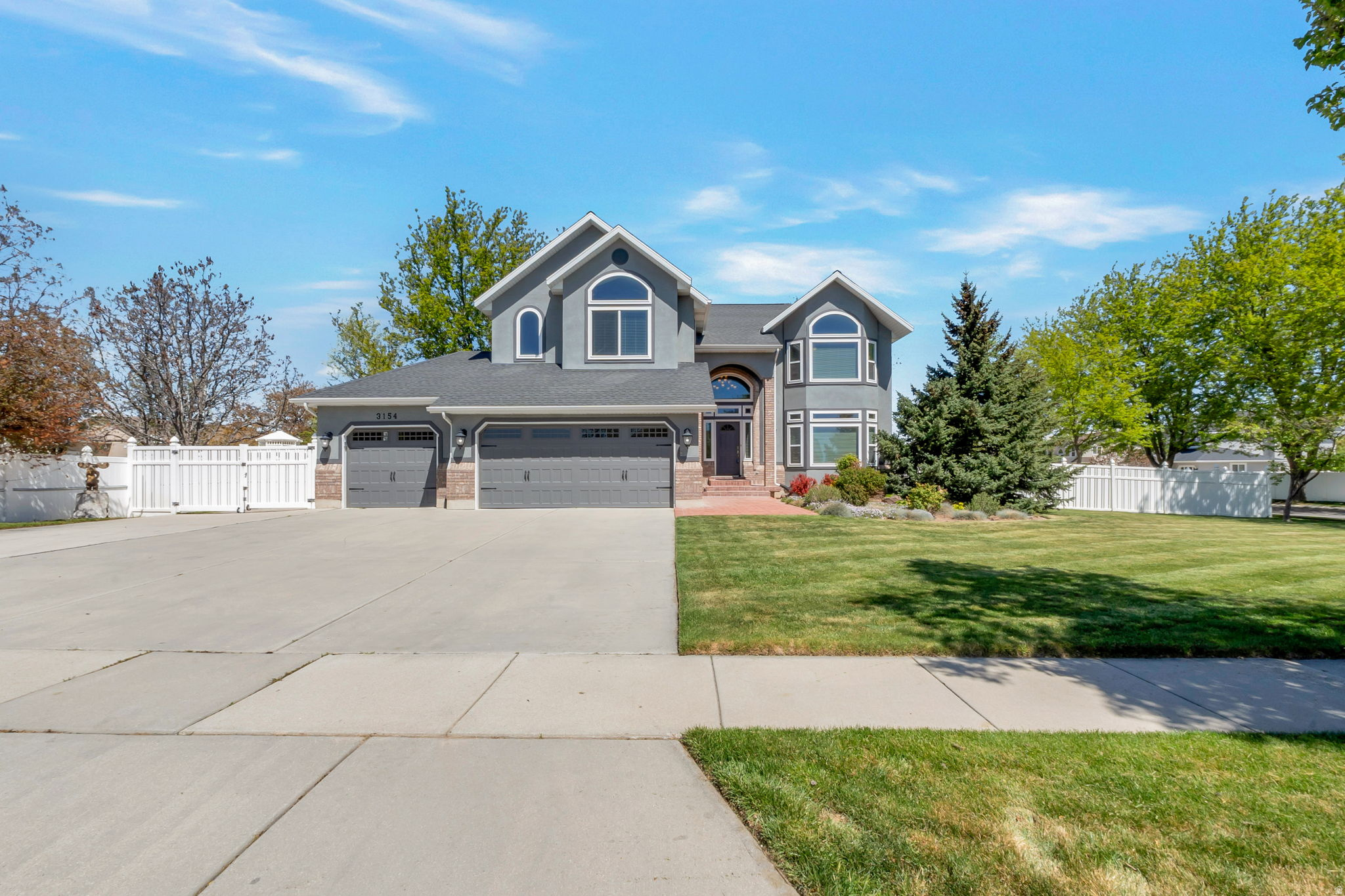 LINCOLN ESTATES - Residential
