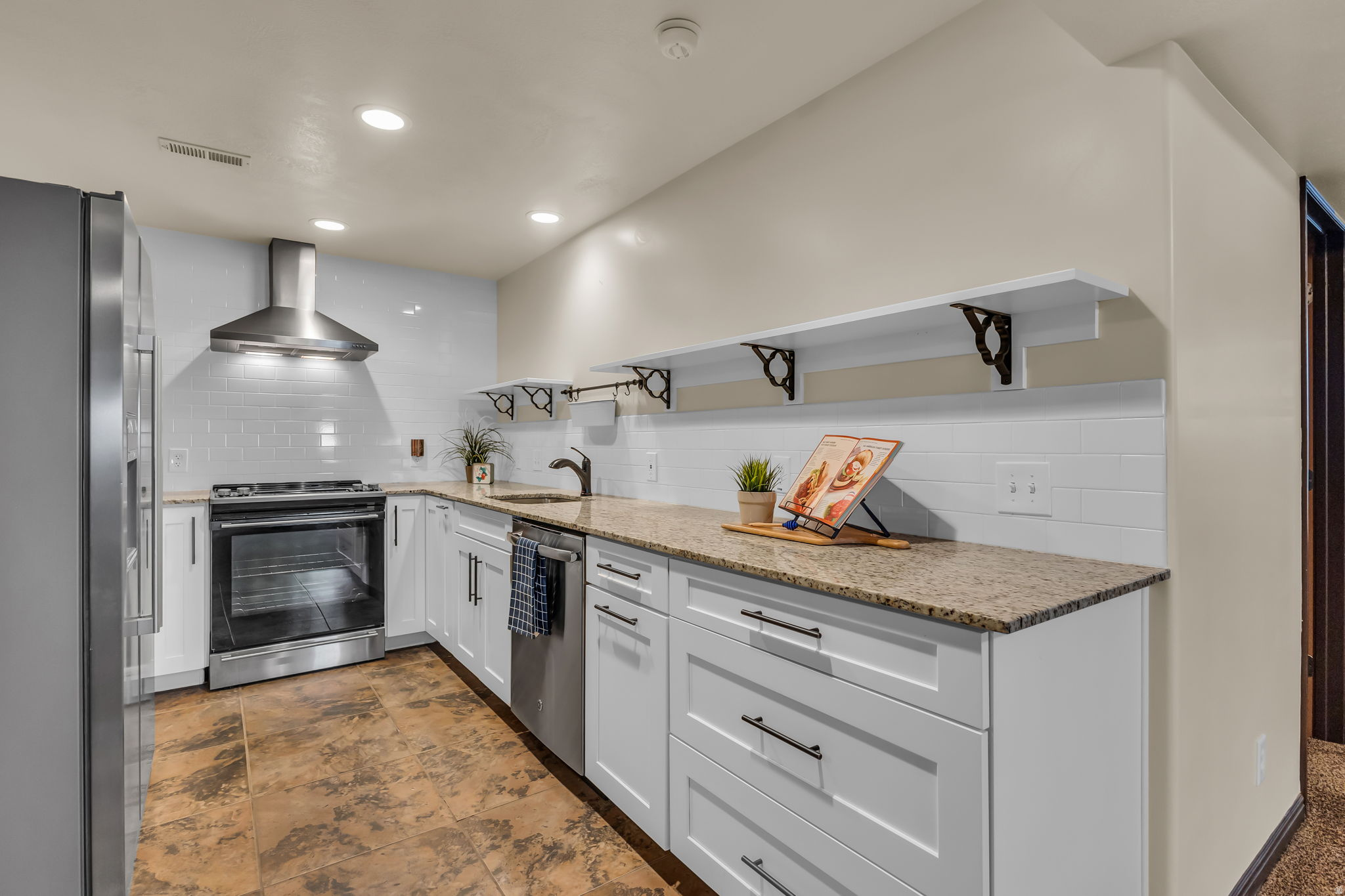 REGENT PLACE - Residential
