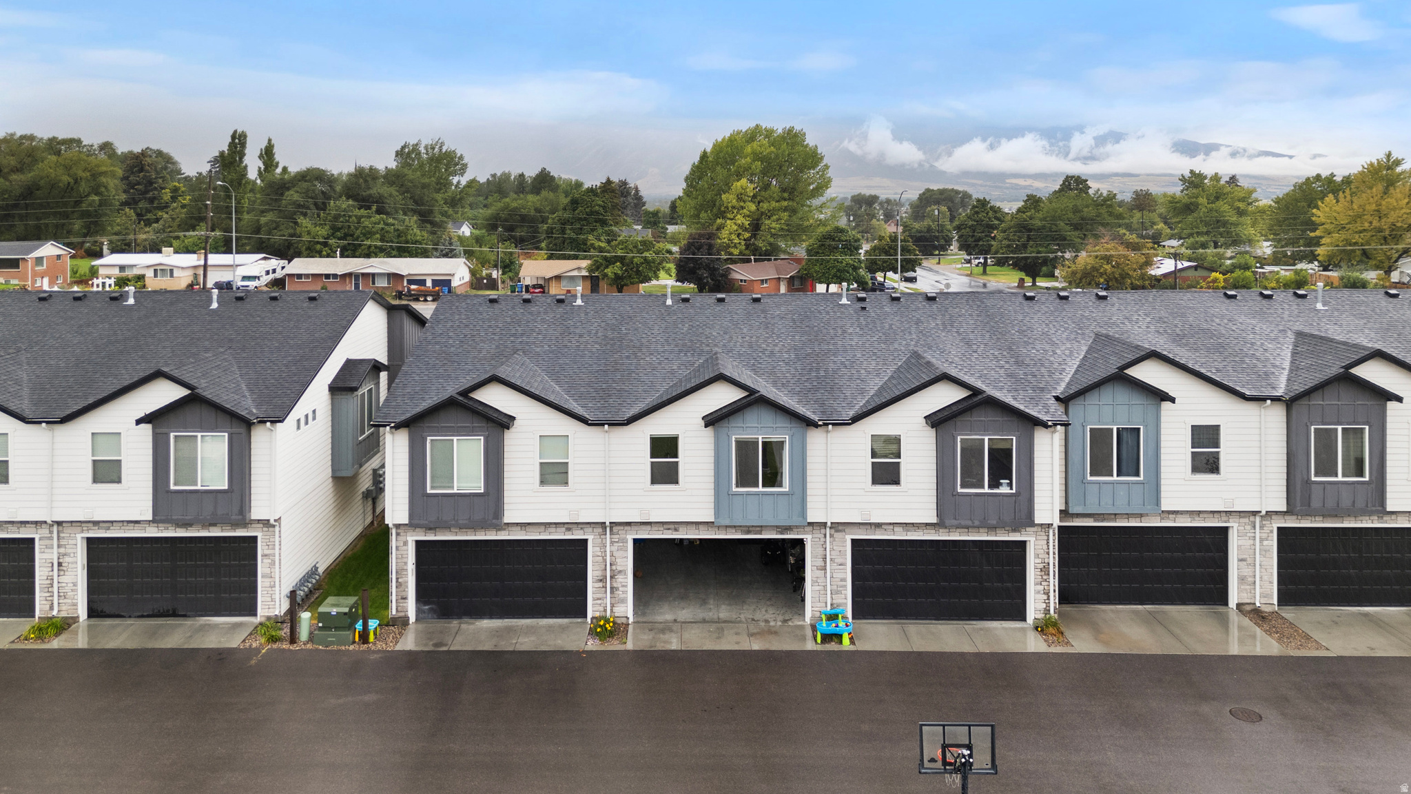 COBBLE CREEK - Residential