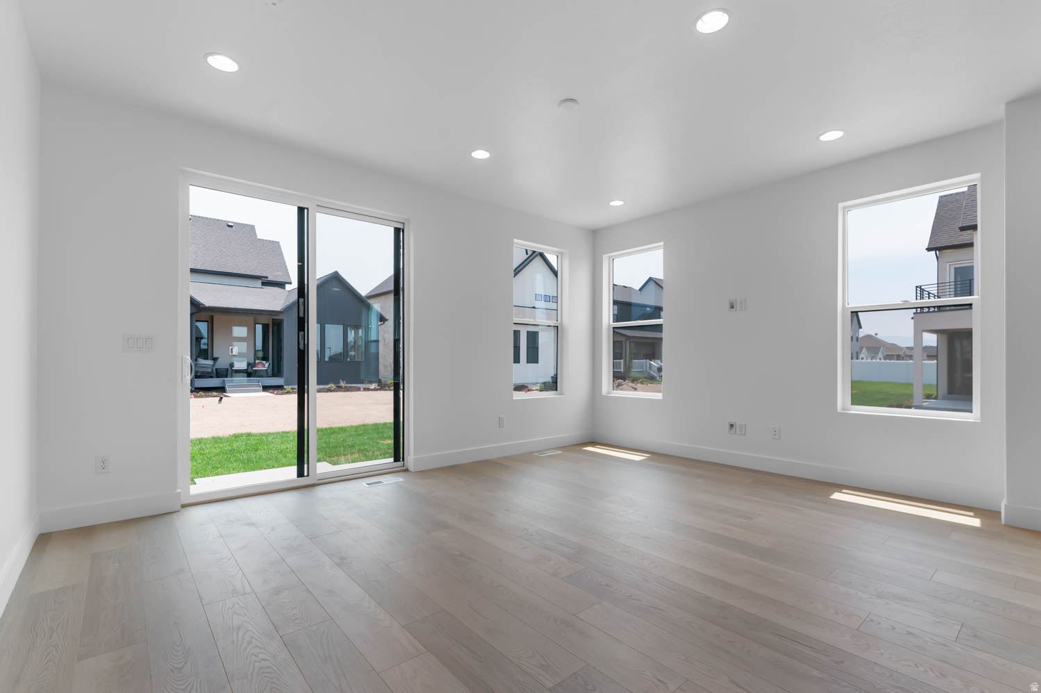 BROADVIEW SHORES COTTAGES 740 - Residential