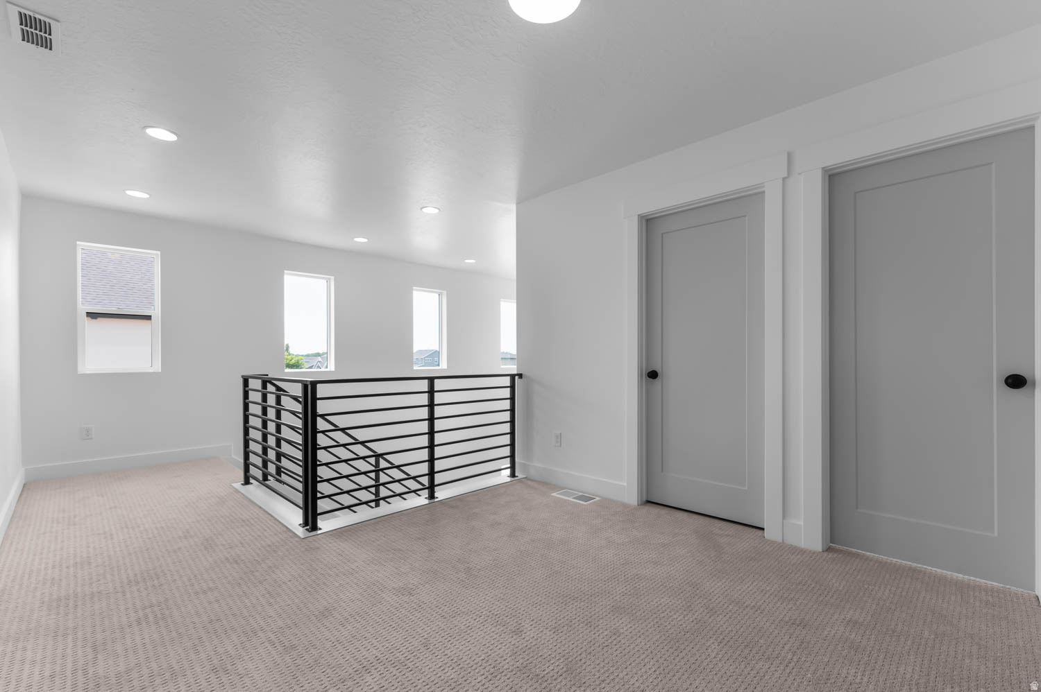 BROADVIEW SHORES COTTAGES 740 - Residential