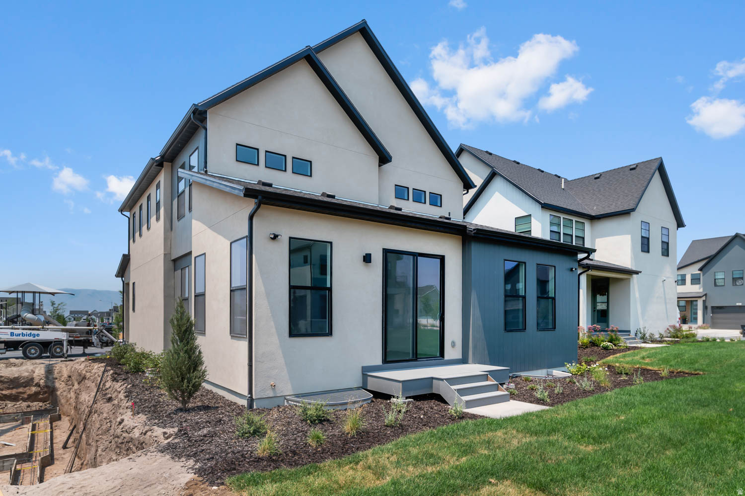 BROADVIEW SHORES COTTAGES 740 - Residential