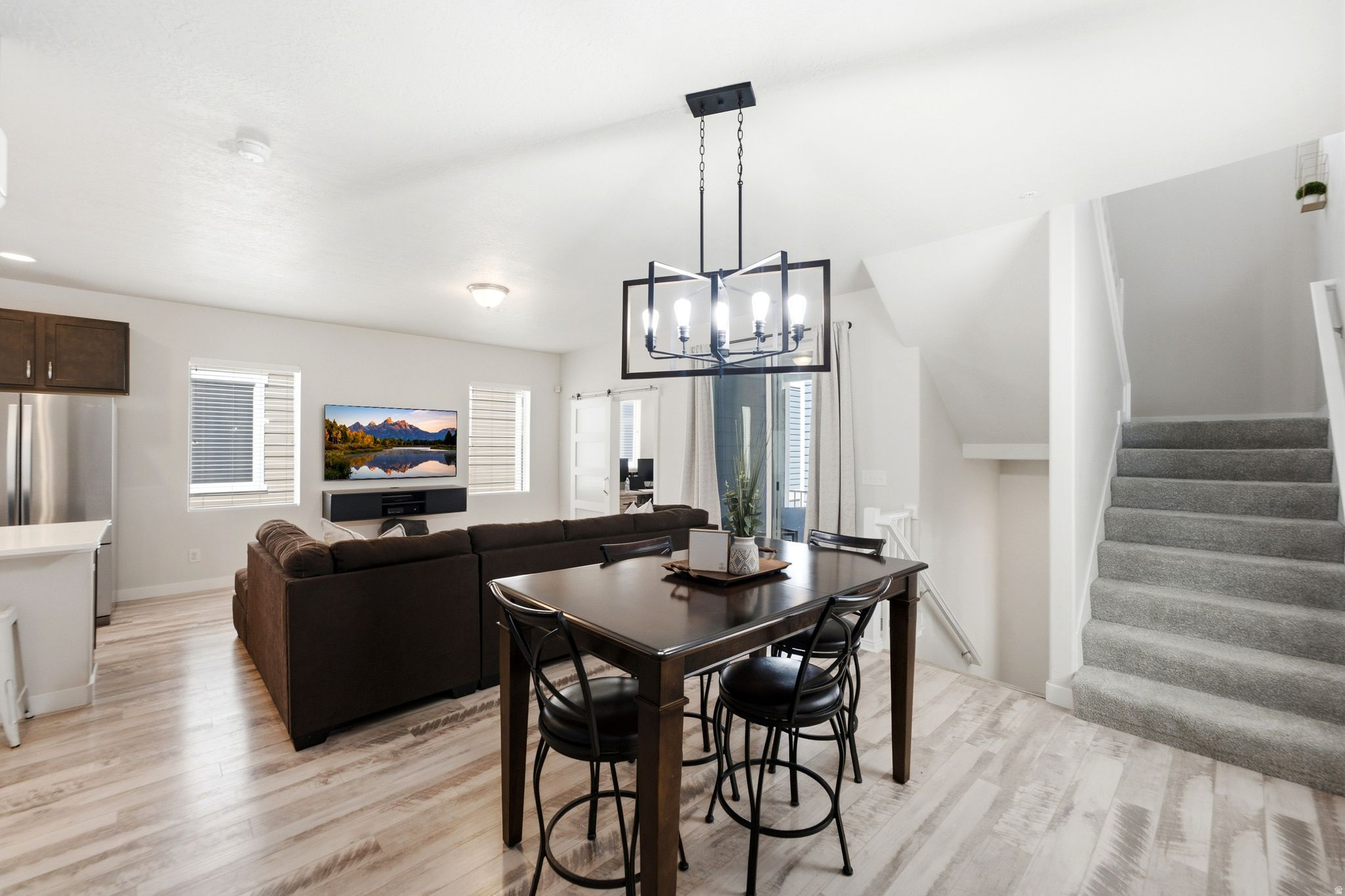 FOUNDERS POINT - Residential