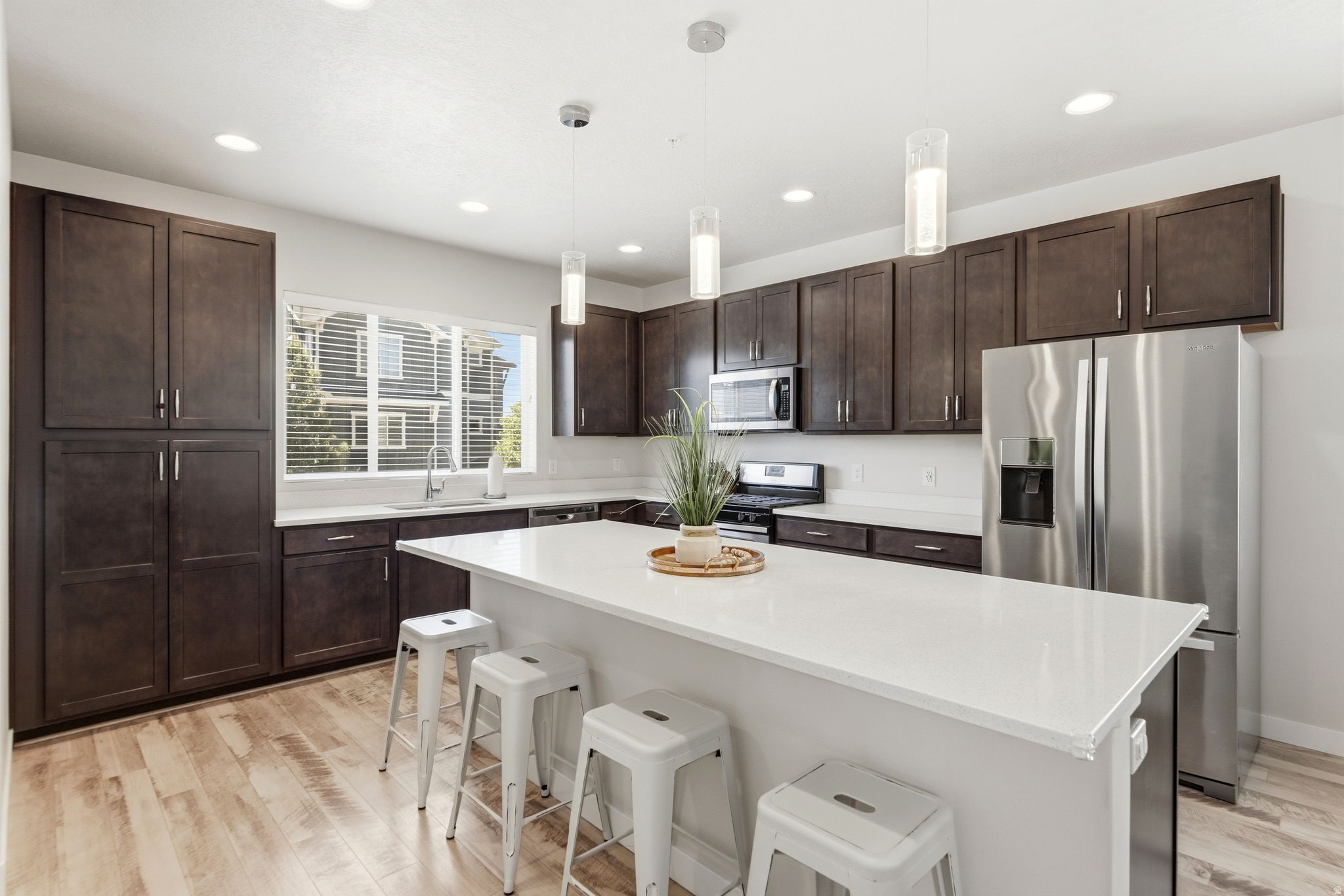 FOUNDERS POINT - Residential