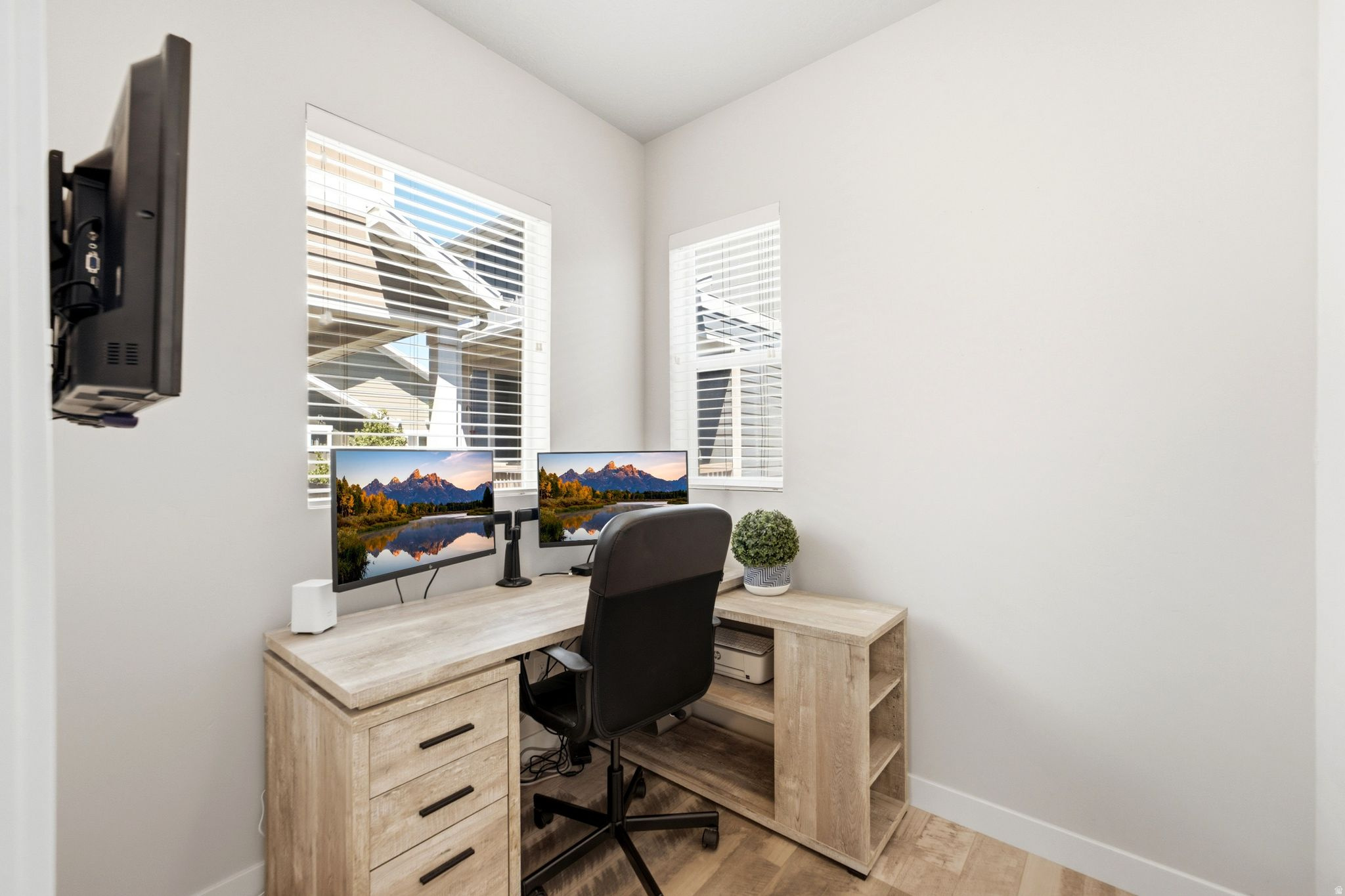 FOUNDERS POINT - Residential