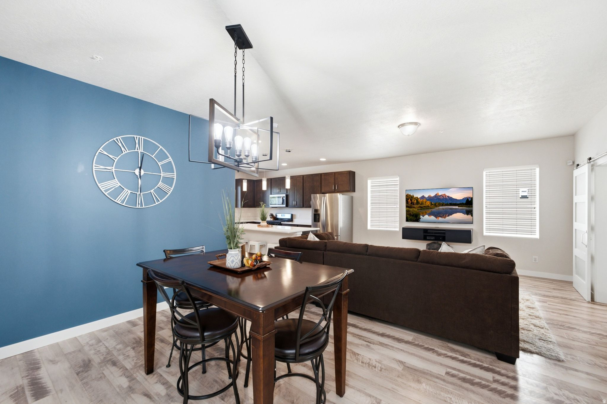FOUNDERS POINT - Residential
