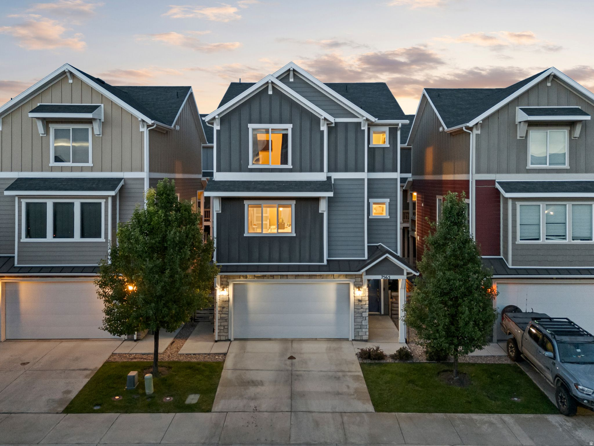 FOUNDERS POINT - Residential