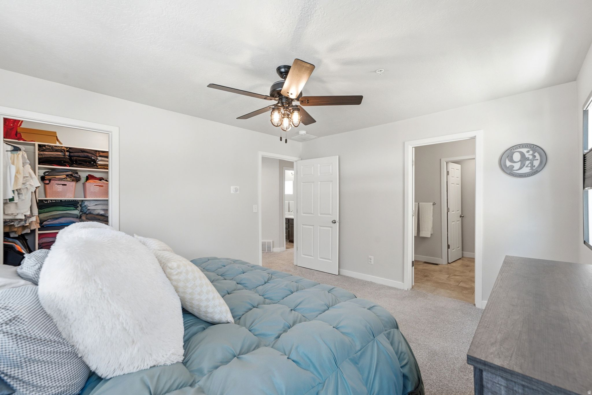 FOUNDERS POINT - Residential