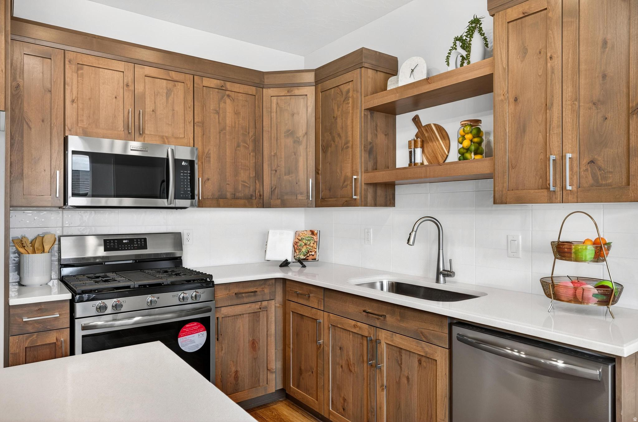 SCENIC POINTE 2 - Residential
