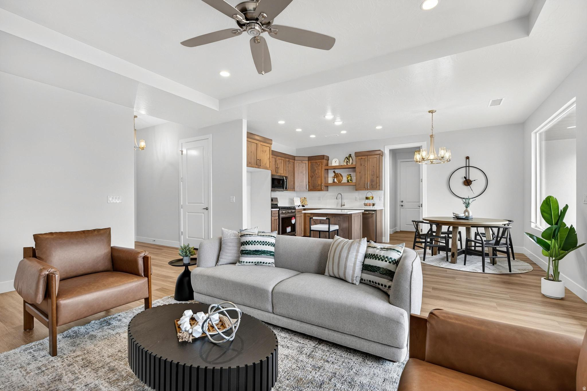 SCENIC POINTE 2 - Residential