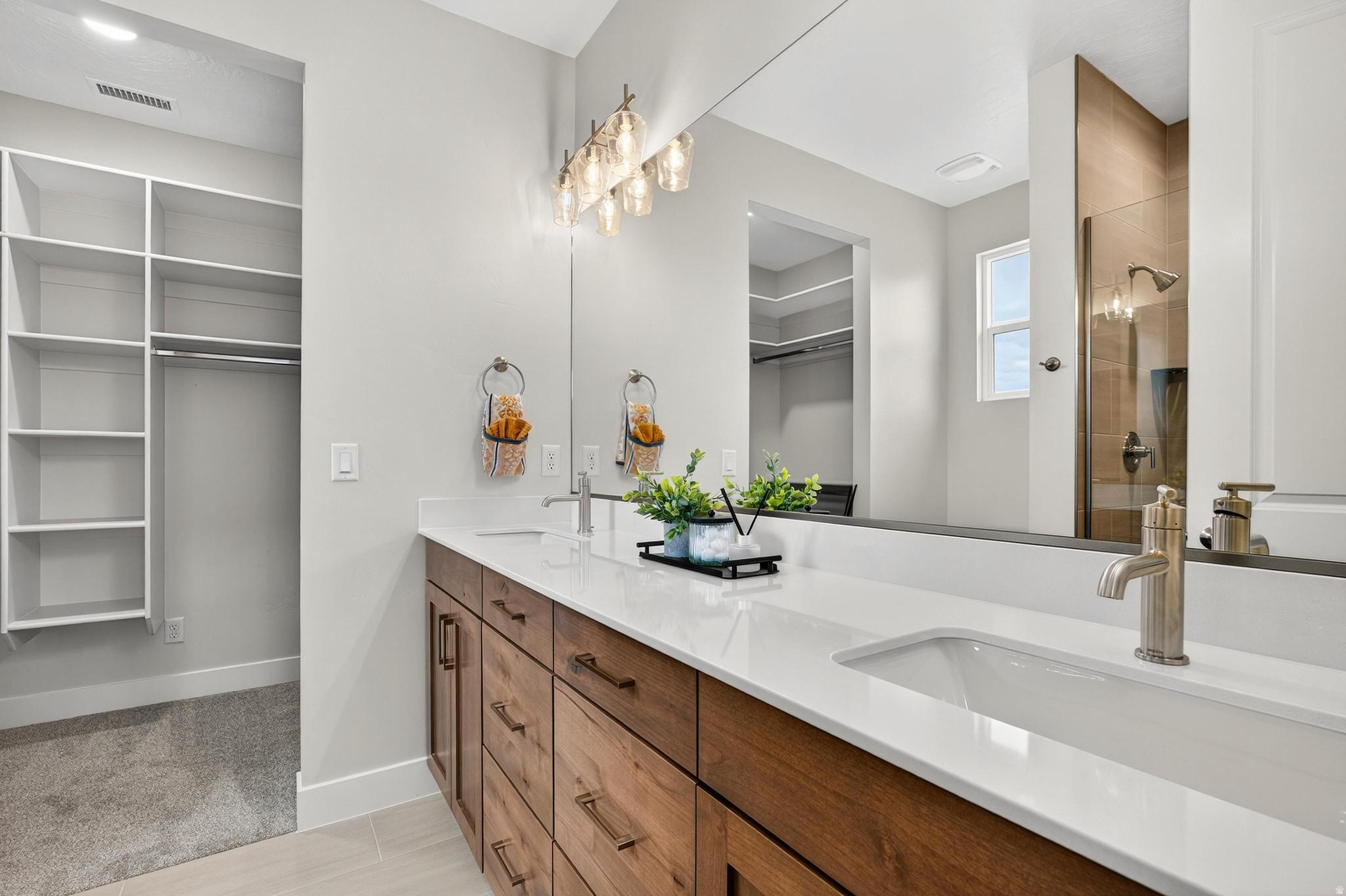 SCENIC POINTE 2 - Residential