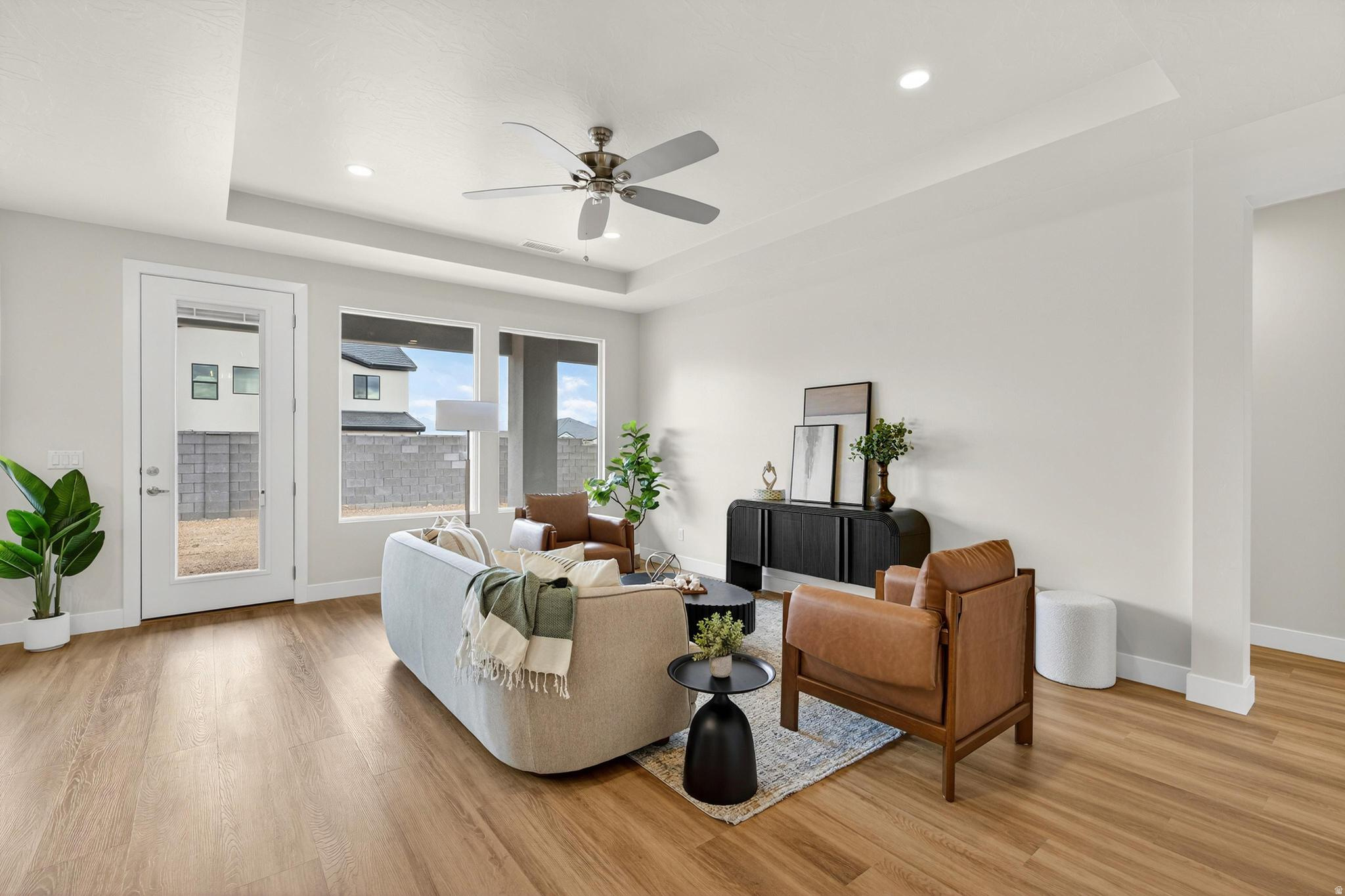 SCENIC POINTE 2 - Residential