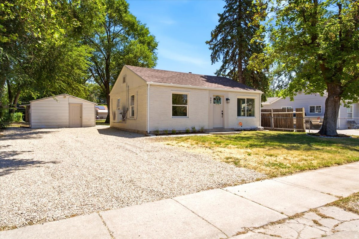 VICTORY PARK - Residential
