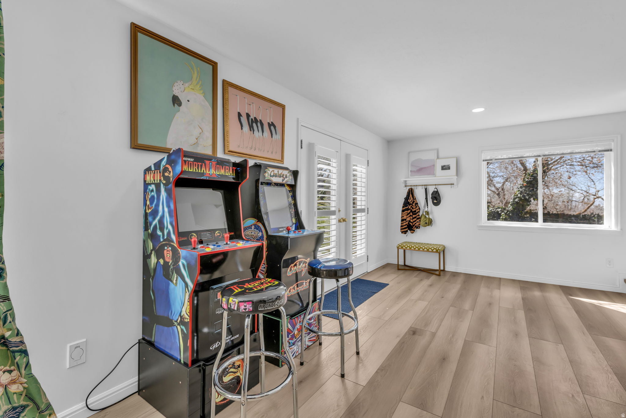 THORN-FIELD - Residential