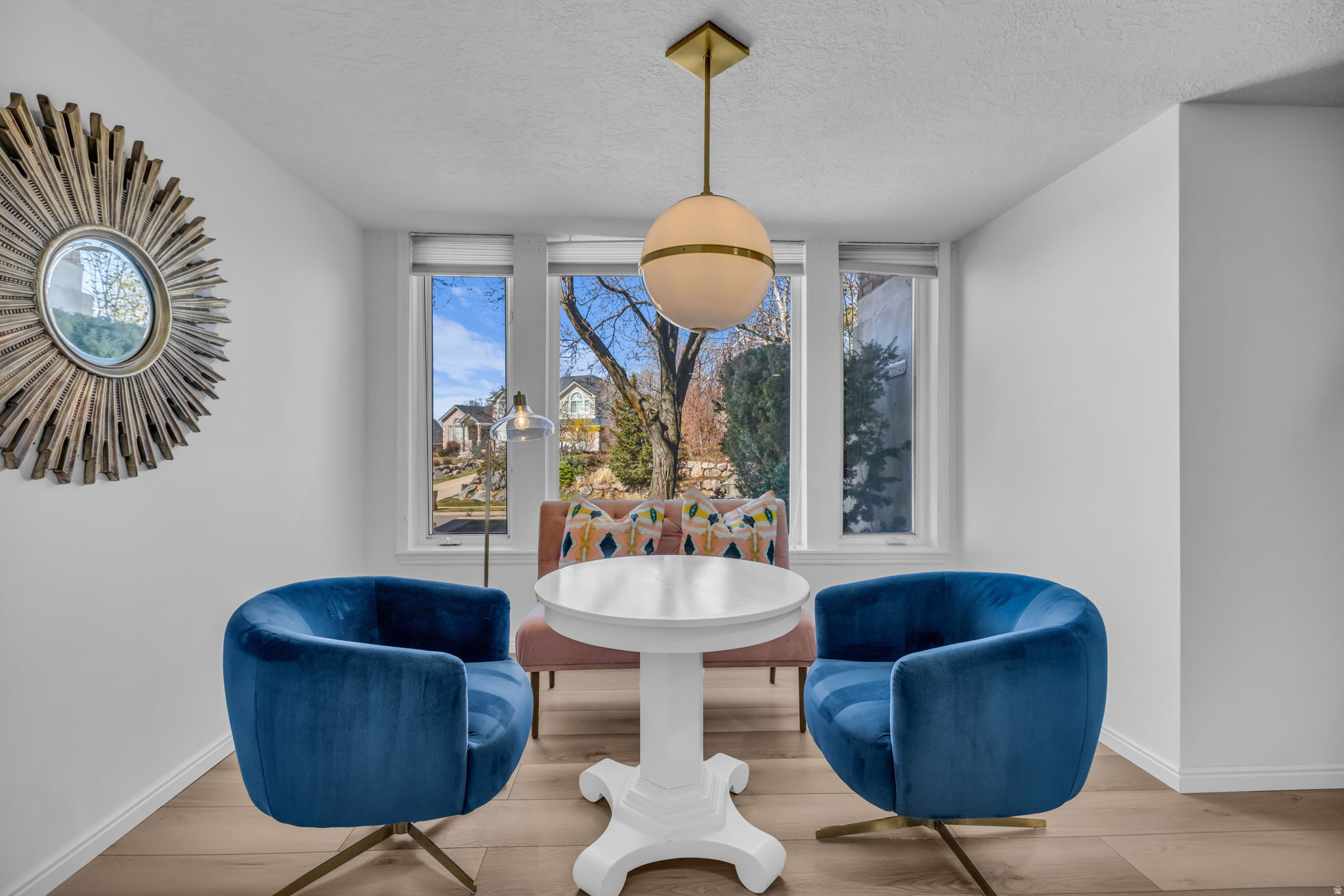 THORN-FIELD - Residential