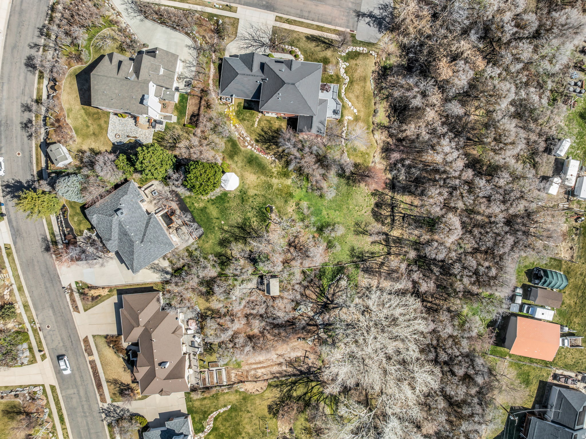 THORN-FIELD - Residential