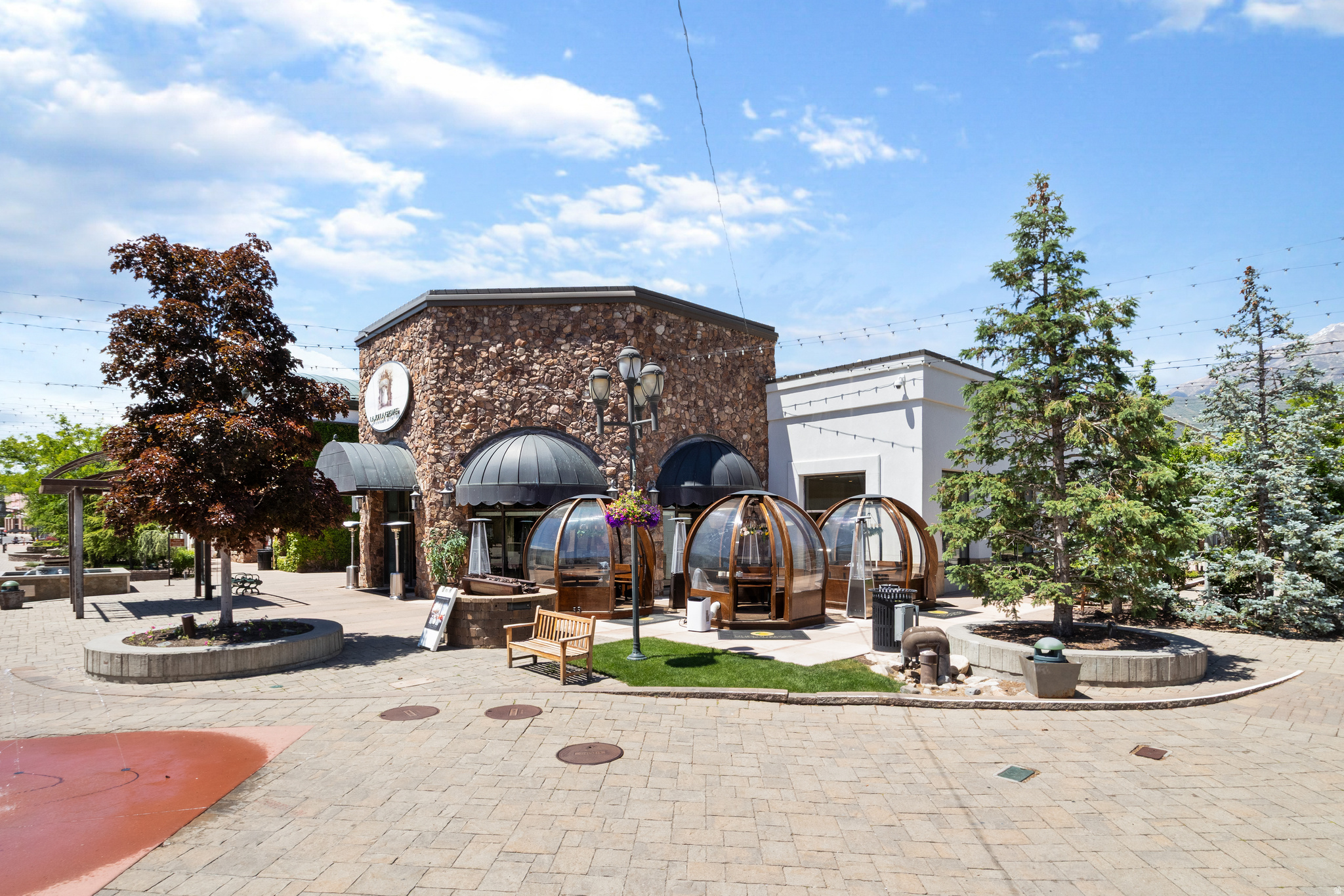 RIVERWOODS - Residential