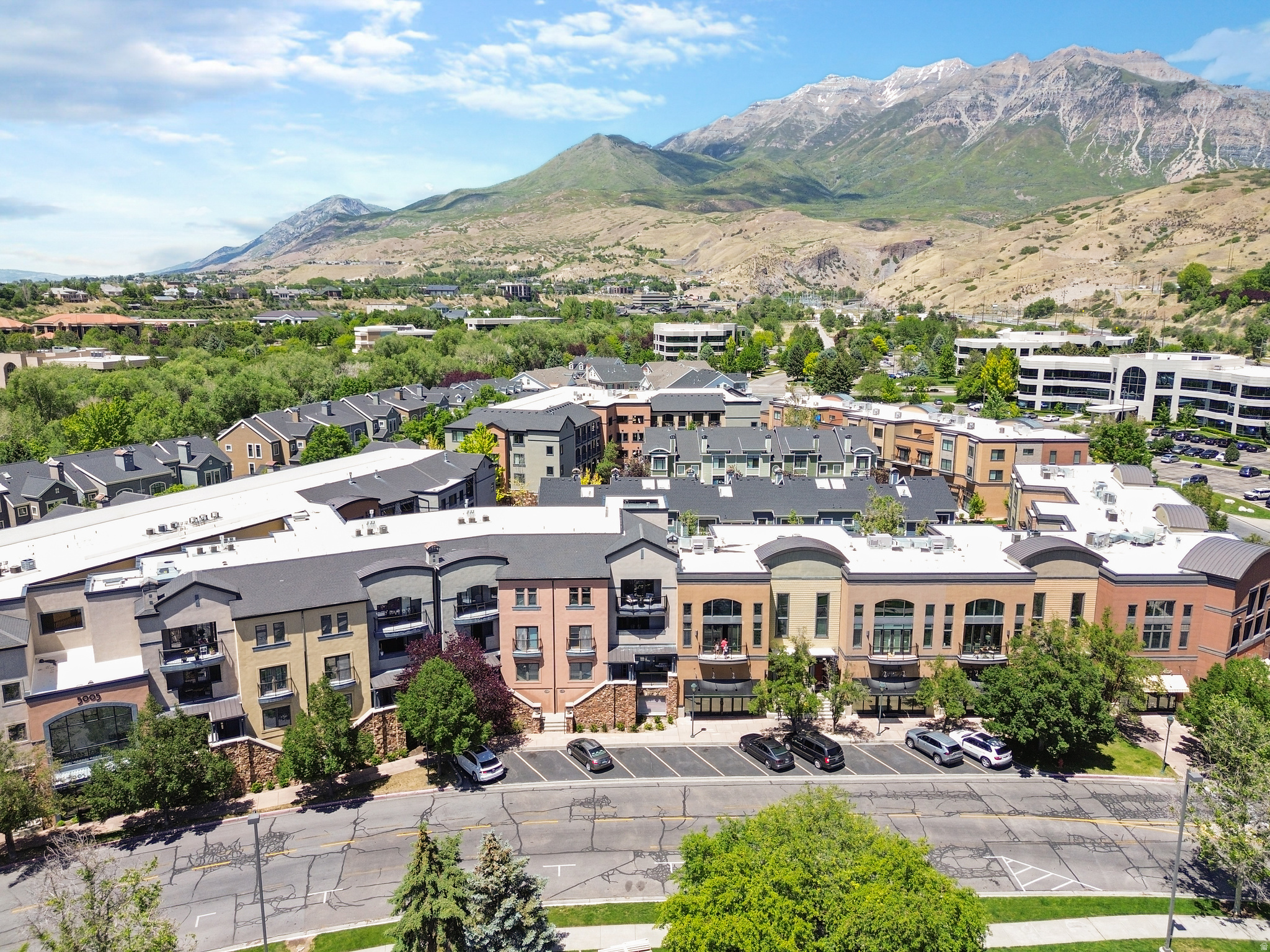 RIVERWOODS - Residential